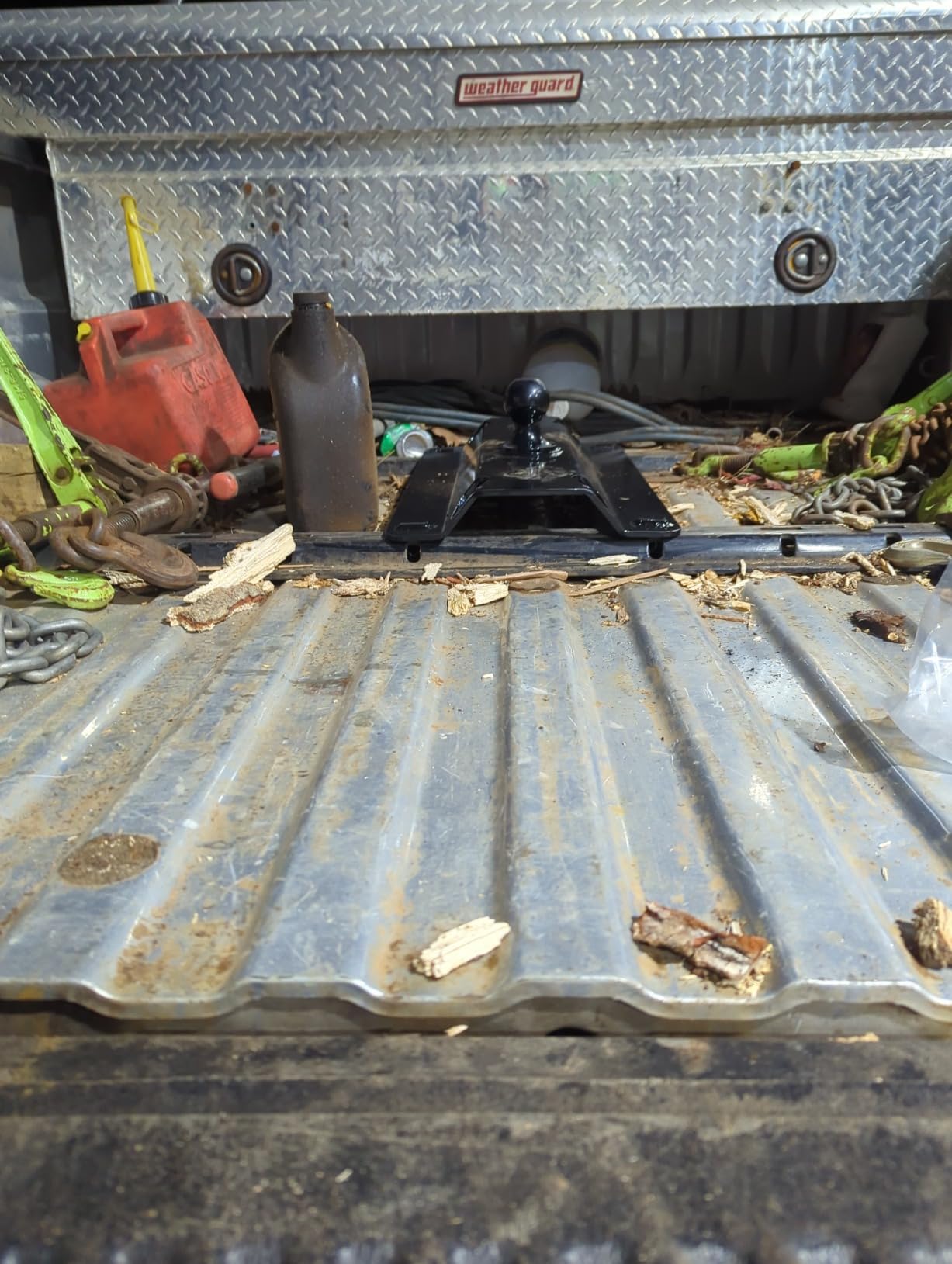 ECOTRIC Universal Fifth Wheel Gooseneck Hitch Adapter Plate for Pickup Truck Bed Standard 5th Fifth Wheel Rails 30,000 lbs 2-5/16-Inch Ball customer photo 1