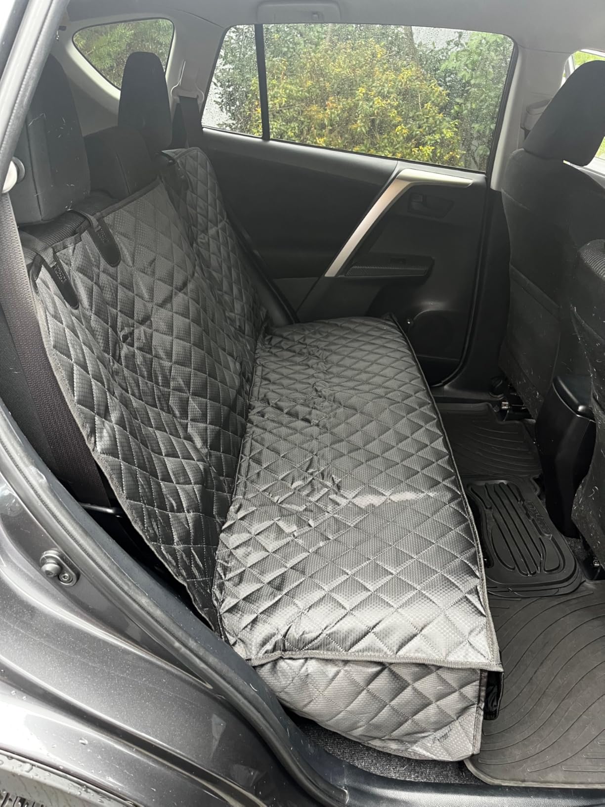 PETICON Waterproof Scratchproof Pet Bench Seat Covers for Cars, Trucks, SUVs, Nonslip Durable Back Seat Cover for Dogs, Washable Backseat Protection customer photo 1