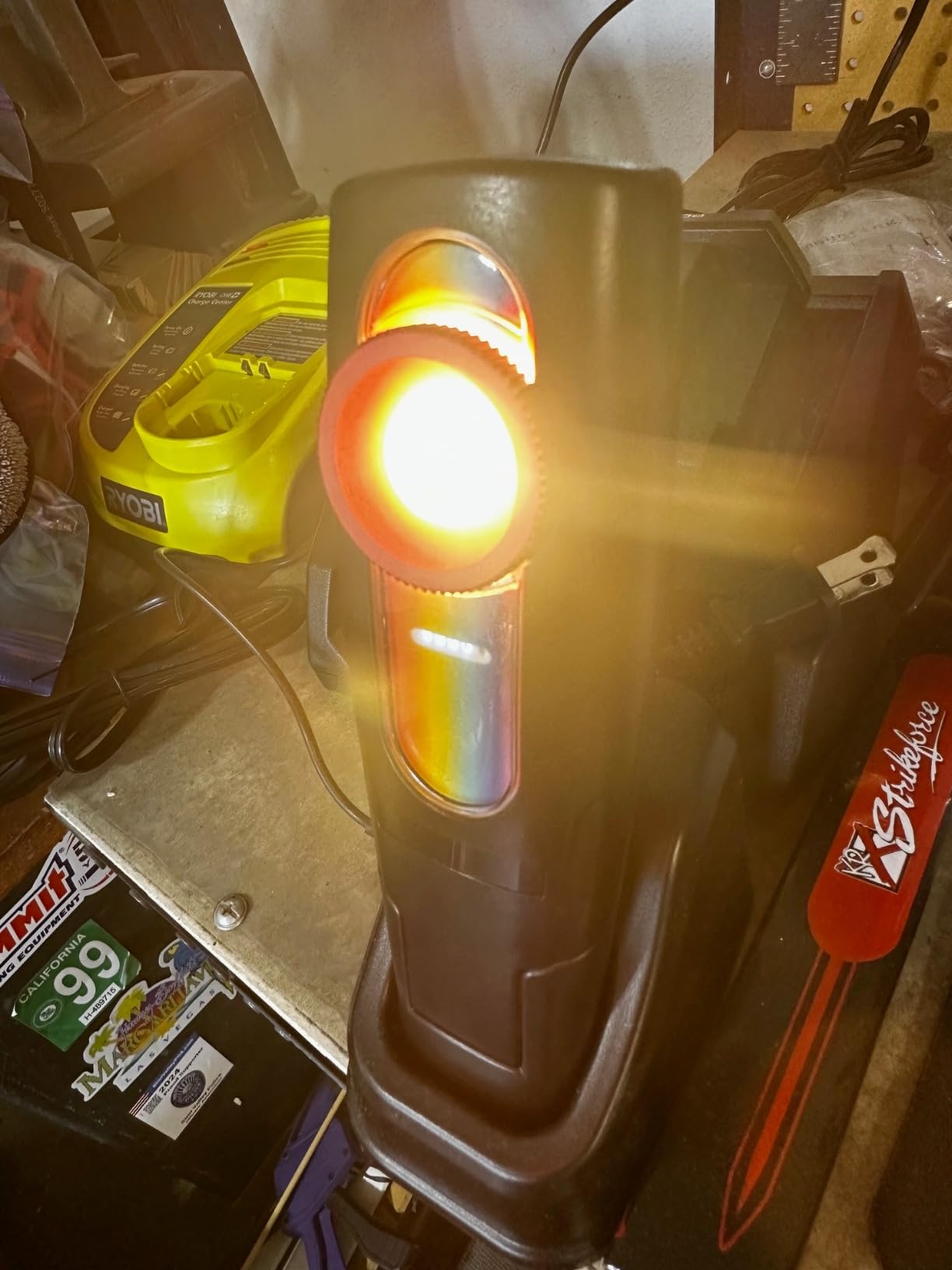 Master Elite - LED Color Matching Light, 500 Lumen - Exact Paint Color Match, Replicates Natural Sunlight for Perfect Match - 3 Color Temperatures, Handheld Rechargeable Work Light, Bodyshop Repair customer photo 2