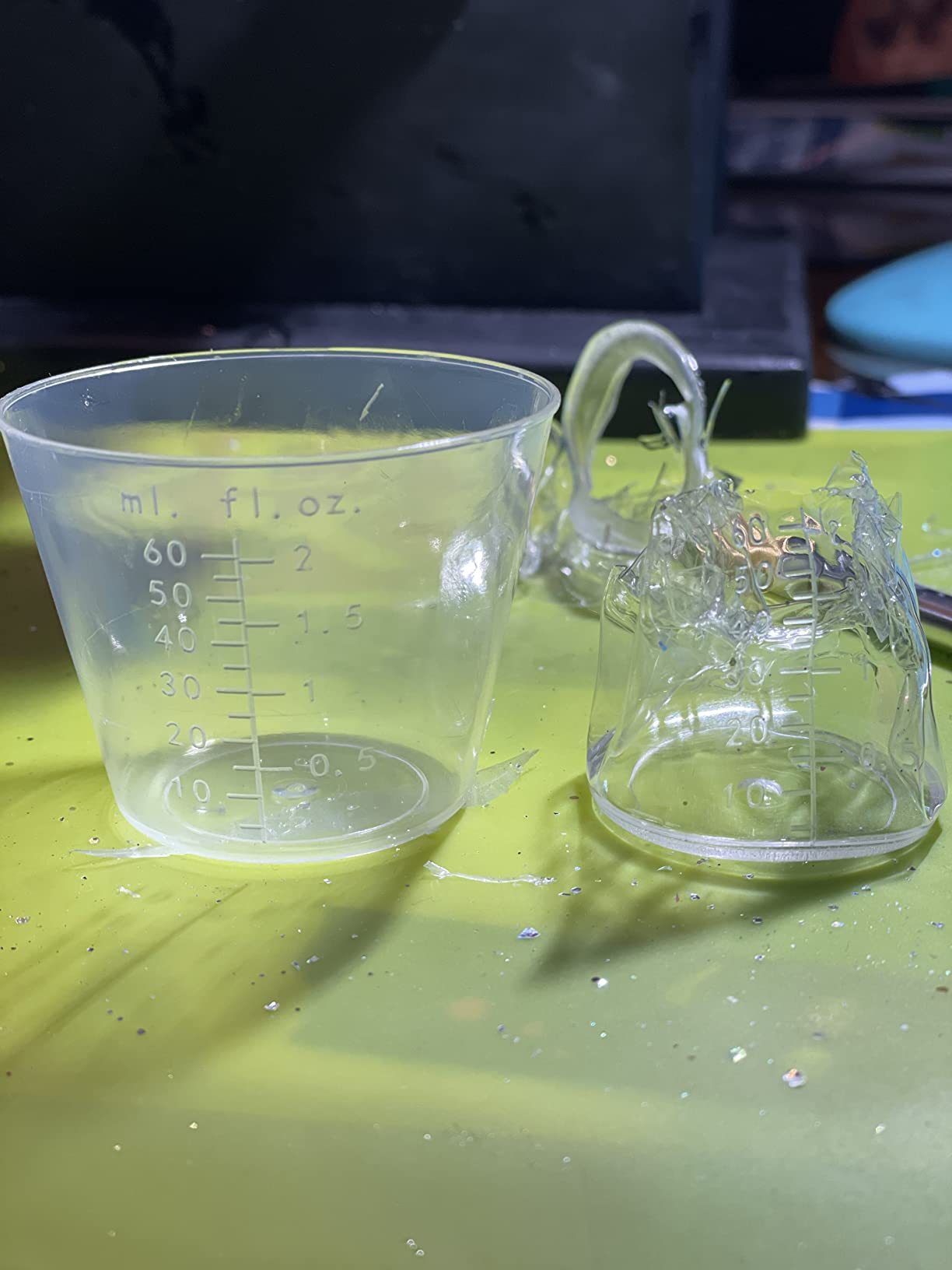 Pouring Masters 12 Ounce (350ml) Graduated Plastic Mixing Cups (Box of 20) - Paint Mixing Cups for Epoxy Resin, Art, Kitchen, Baking - Measurements in OZ and ML, 4 Different Measuring Ratios 1:1 customer photo 2