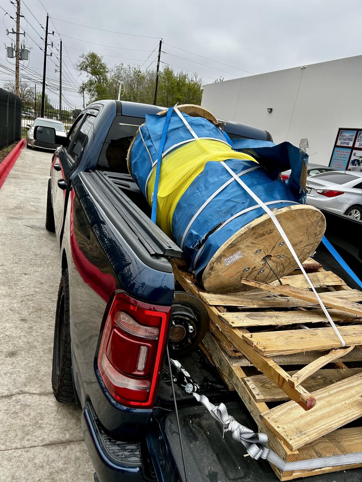 Syneticusa MB Retractable Truck Bed Cover for 2009-2026 Dodge Ram 1500 | 5.7 ft (67