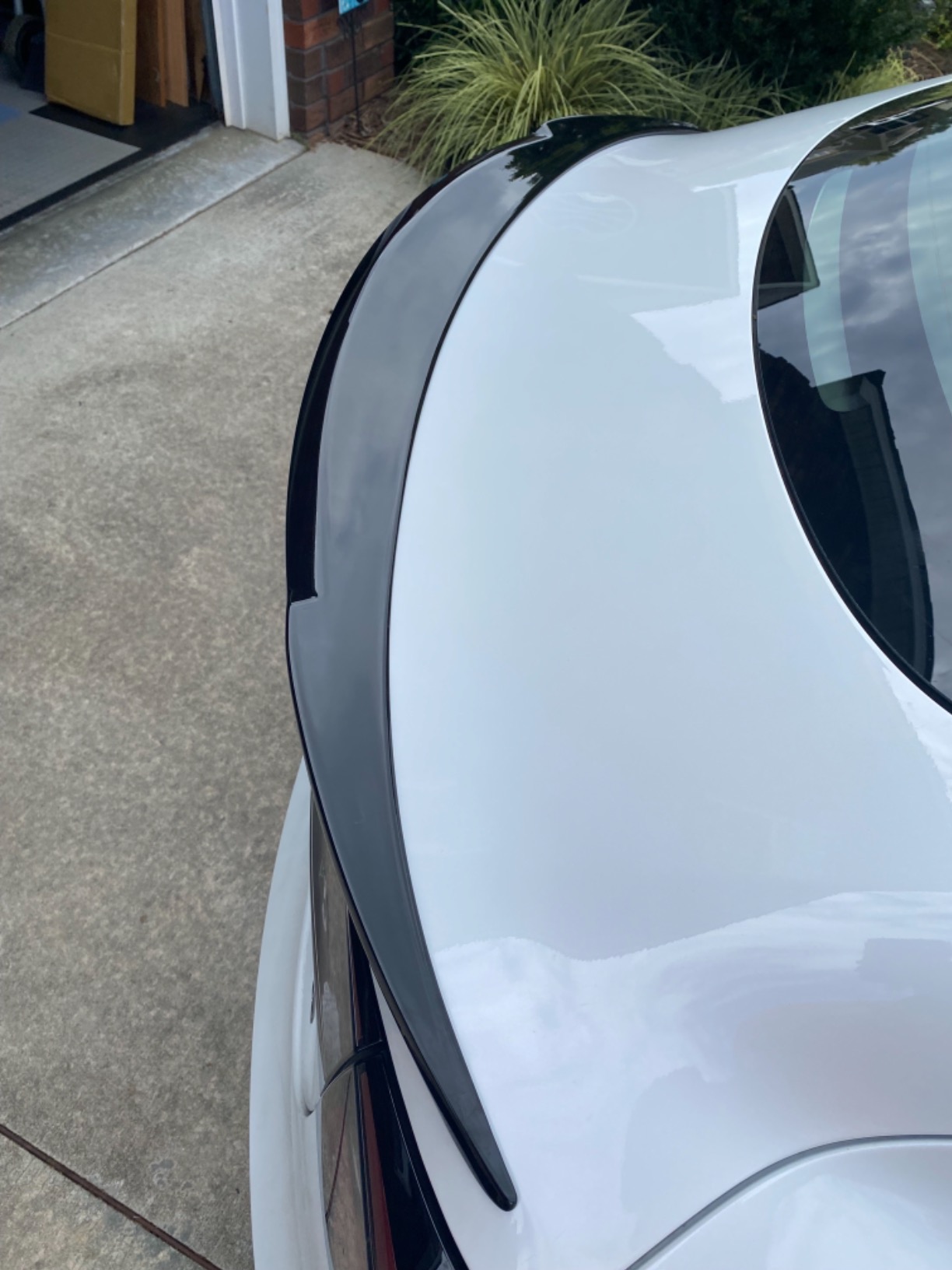 2017-2023 Glossy Black V Type Rear Spoiler Wing for Tesla Model 3 2018 2019 2020 2021 2022 Trunk Lid customer photo 1