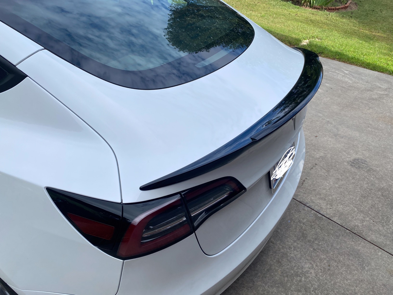 2017-2023 Glossy Black V Type Rear Spoiler Wing for Tesla Model 3 2018 2019 2020 2021 2022 Trunk Lid customer photo 2