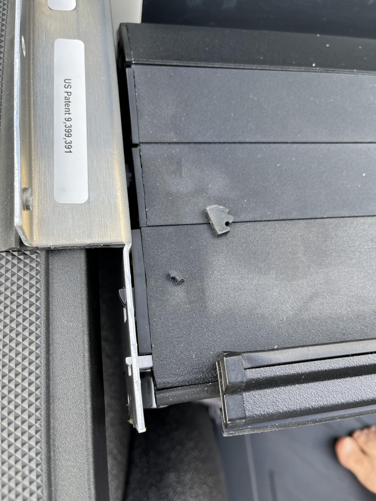 RealTruck Roll-N-Lock M-Series Retractable Truck Bed Tonneau Cover | LG131M | Fits 2021 - 2025 Ford F-150 5' 7