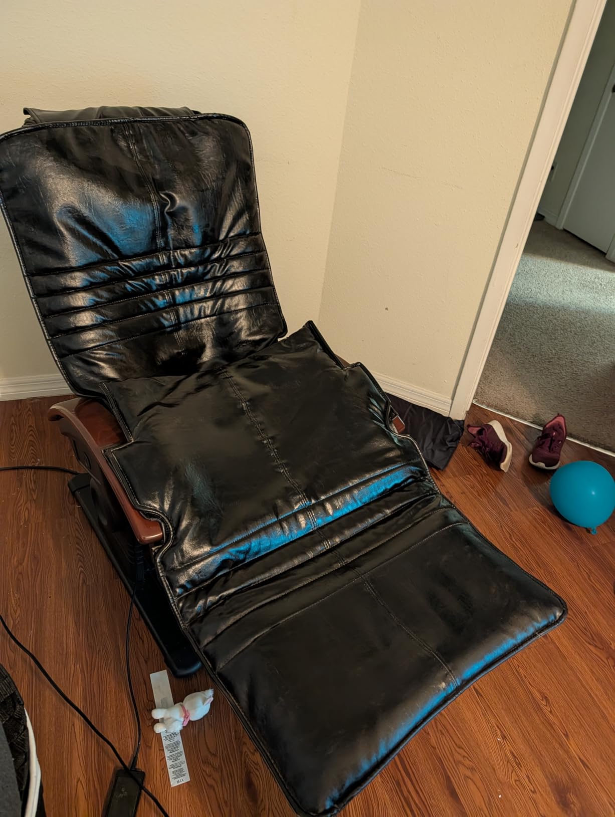 Black Leather Recoloring Balm, Leather Color Restorer Conditioner, Leather Repair Kits for Vinyl Furniture, Sofa, Car Seats, Shoes - Repair Leather Color on Faded & Scratched Leather Couches customer photo 2