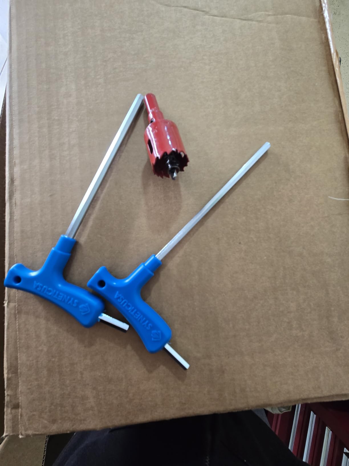 Syneticusa Retractable Hard Tonneau Cover for F-150 Ford 5.5 FT (2004-2026) | 2025 f150 Bed Cover | Lockable & Waterproof | No-Drill Install | Alternative to Hard Tri-Fold | 5-Year Protection Plan customer photo 1