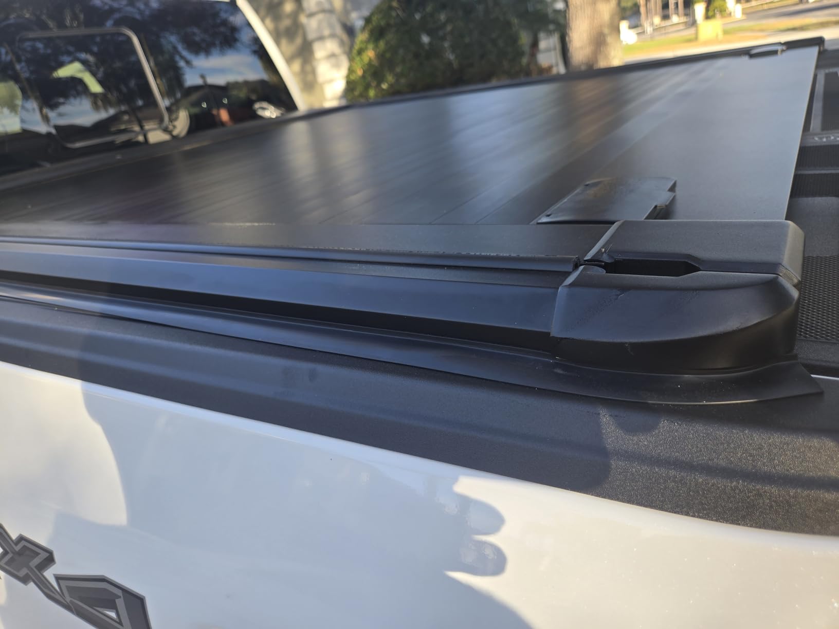 Syneticusa Retractable Hard Tonneau Cover for F-150 Ford 5.5 FT (2004-2026) | 2025 f150 Bed Cover | Lockable & Waterproof | No-Drill Install | Alternative to Hard Tri-Fold | 5-Year Protection Plan customer photo 2
