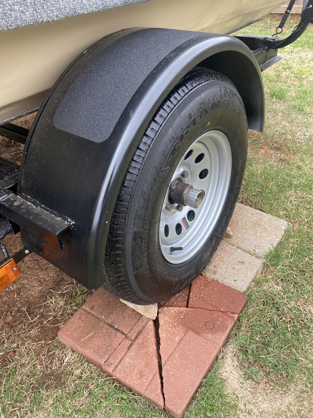 HECASA Single Axle Trailer Fenders W/Fender Backs Fits 14 to 16 Wheels - 32 x 9 x 15 Replacement for Car Hauler Trailer Cargo Trailer Utility Trailer Landscape Trailer Steel Round (2Pcs) customer photo 2