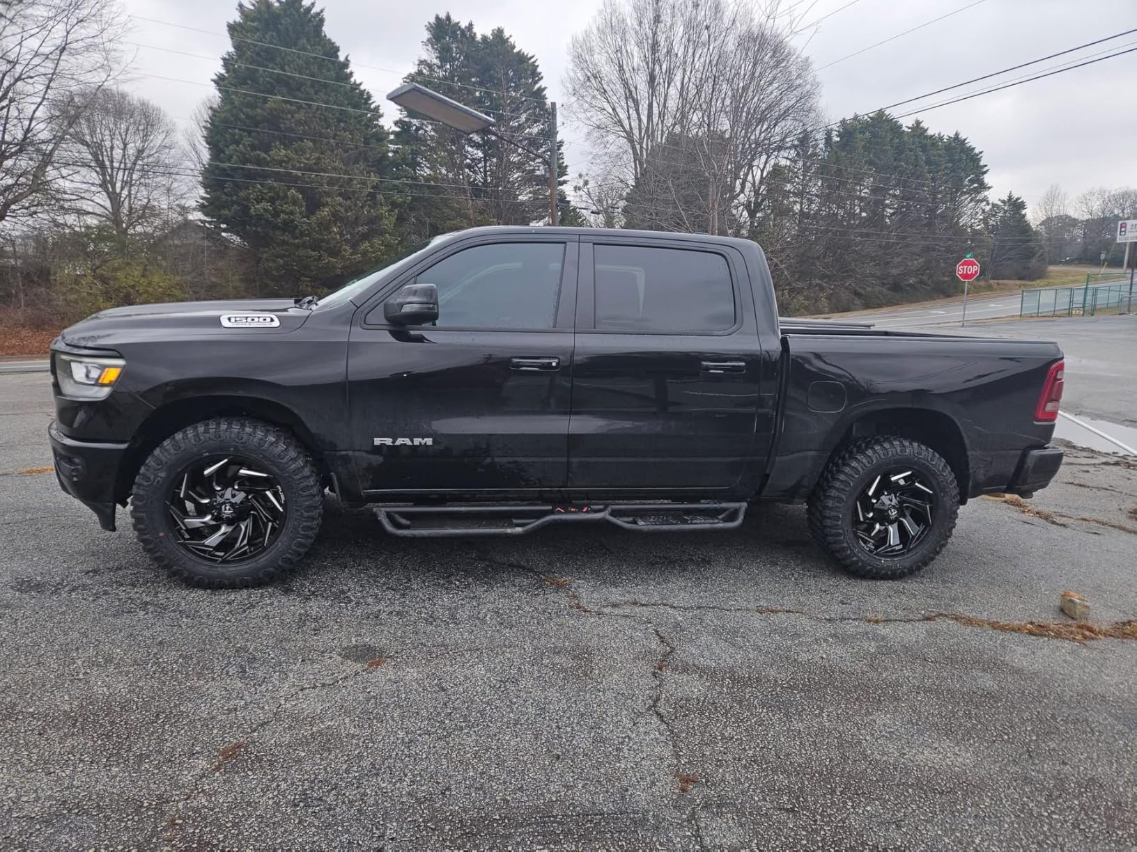 FUEL OFF-ROAD D753 REACTION 20X10, 5X4.5/5.0, 4.79, 18mm GLOSS BLACK MILLED - D75320002647 customer photo 1