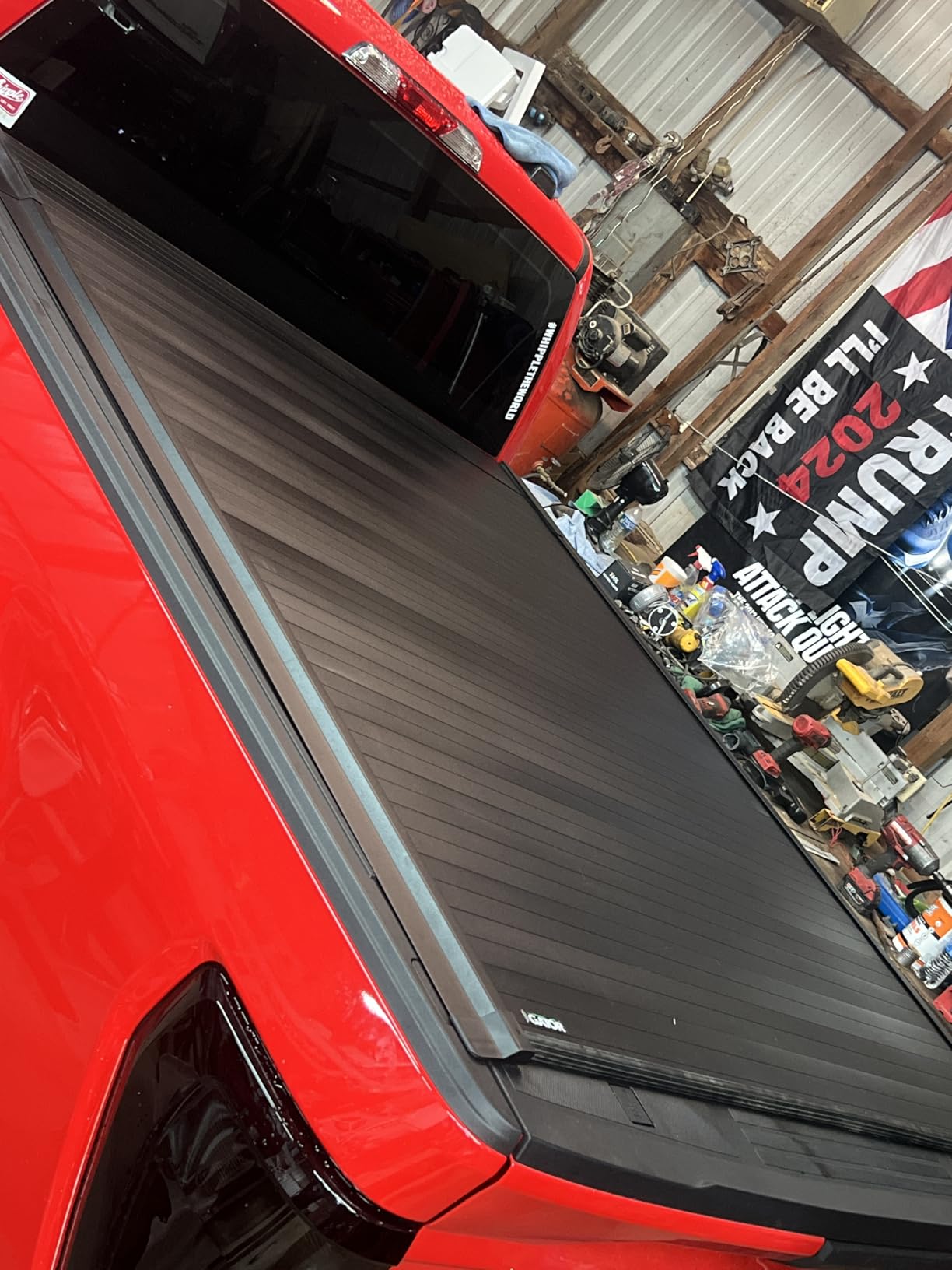 Gator Recoil Retractable Truck Bed Tonneau Cover | G30378 | Fits 2021 - 2025 Ford F-150 (Incl. Raptor/Lightning) 5' 7