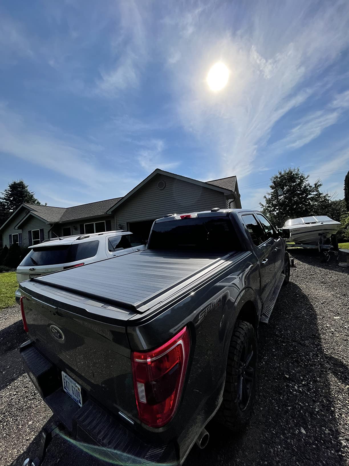 Gator Recoil Retractable Truck Bed Tonneau Cover | G30378 | Fits 2021 - 2025 Ford F-150 (Incl. Raptor/Lightning) 5' 7