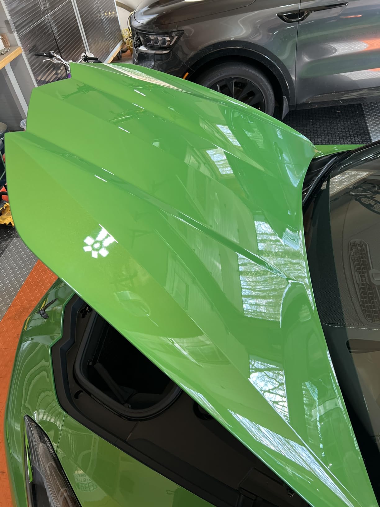 Turtle Wax Hybrid Solutions Ceramic Graphene Paste Wax for Car Detailing, High Gloss Shine, Extreme Water Beading, Long-Lasting Protection, for Paint, Glass Metal, Wheels and More, 5.5 oz (Pack of 1) customer photo 1