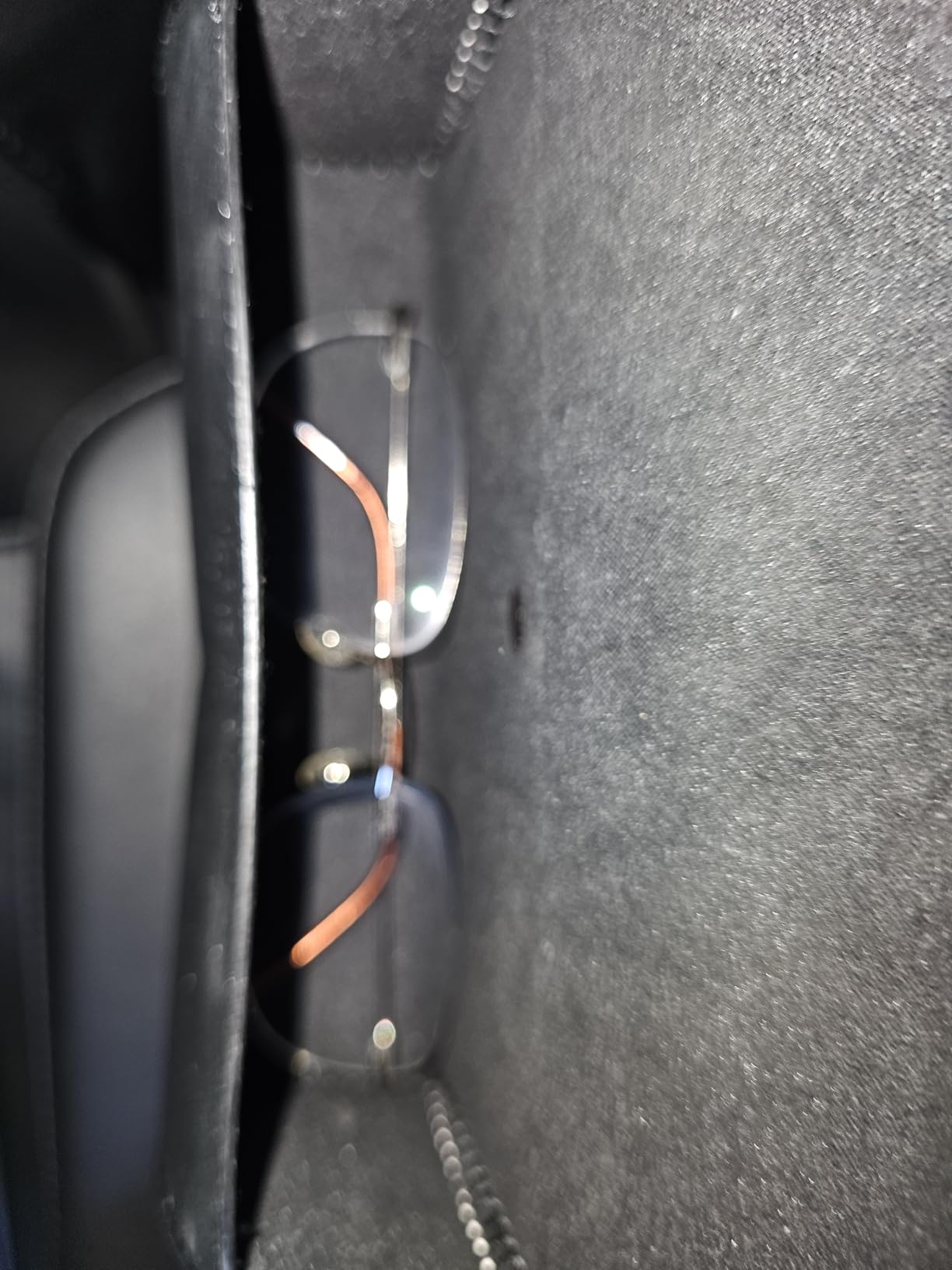 Accmor Sunglasses Holder for Car Sun Visor, Auto Eyeglasses Protective Storage Case, Vehicle Visor Accessories Organizer Box customer photo 2