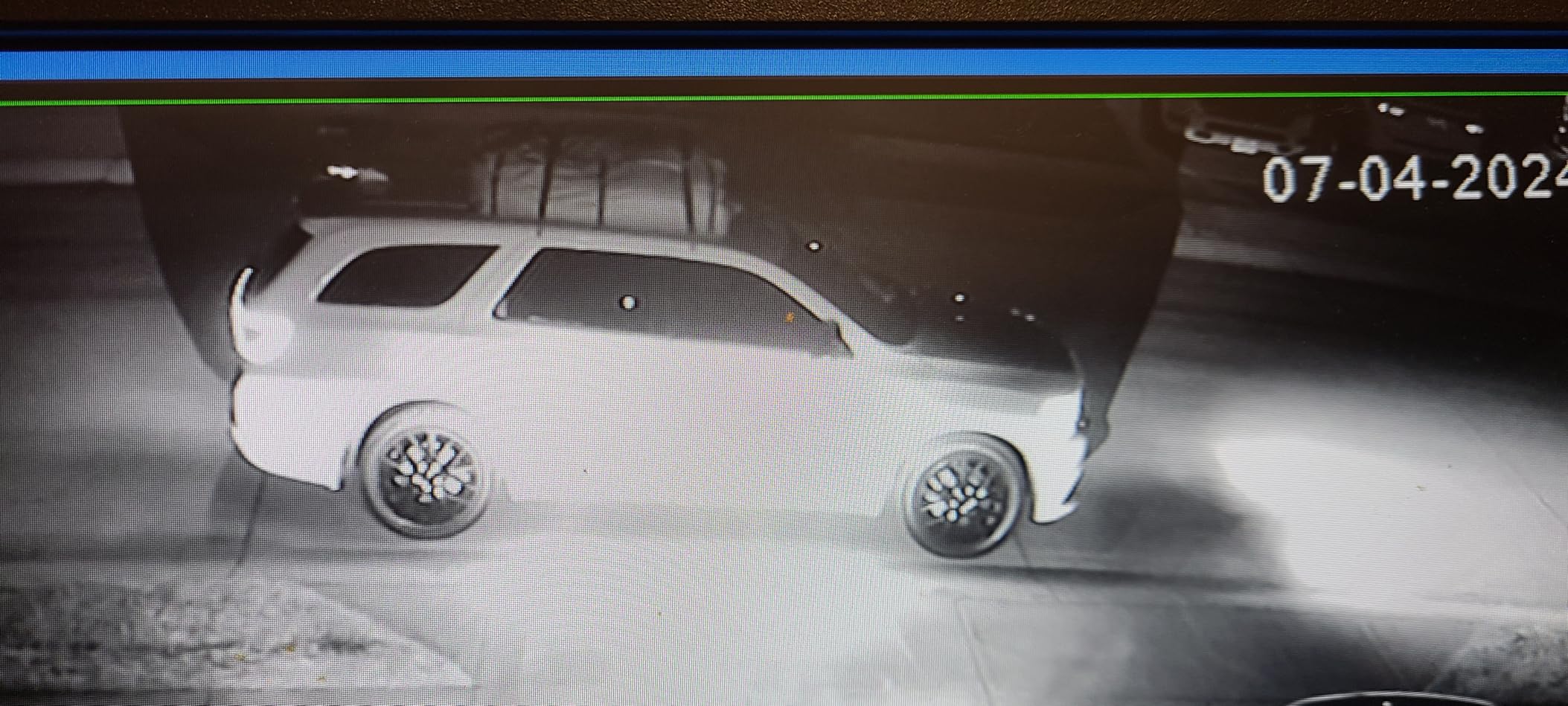 23 Cubic Feet Roof Bag - Safety Tested Heavy-Duty Waterproof Rooftop Cargo Carrier for All Cars & SUVs (with or Without Rack) - Includes Protective Mat & Storage Bag - Military-Grade 840D PVC customer photo 2