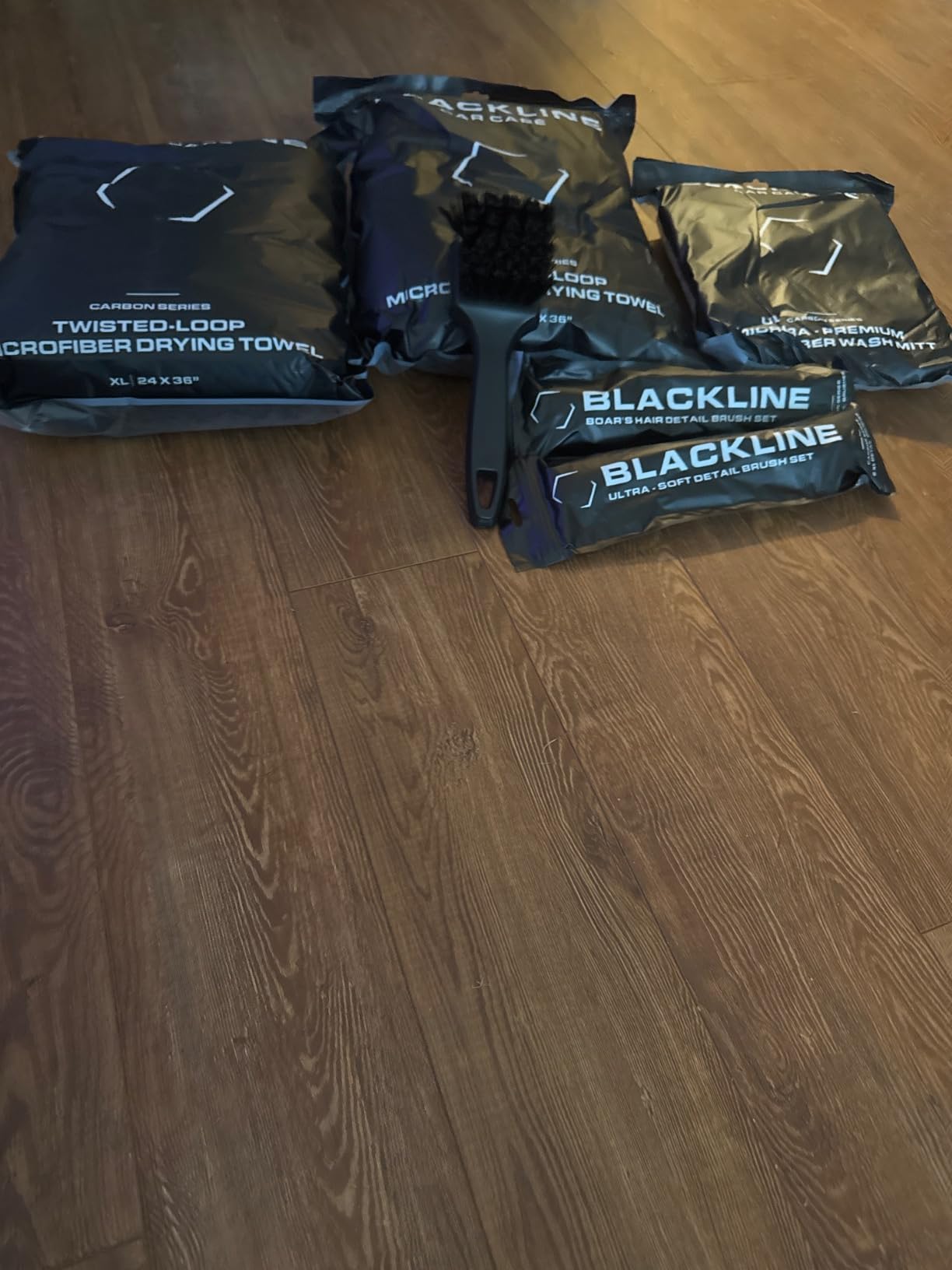 5 Gallon Washing System | Includes 5 Gallon Bucket, Grit Guard, Bucket Dolly, and Gamma Seal Lid | for Car Wash and Detailing | Red customer photo 1