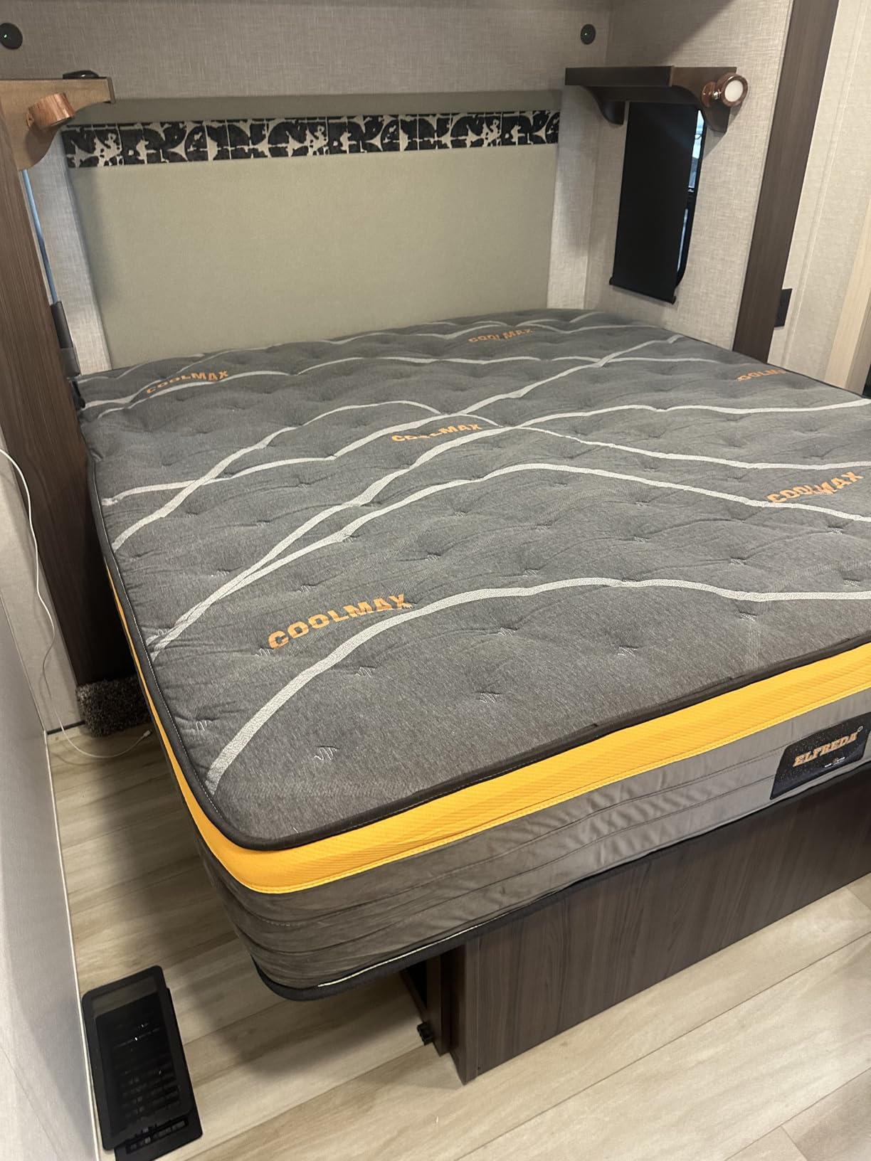 Elfreda Short Queen Mattress, 12 inch Pillow Top Pocket Spring Hybrid RV Mattress, Memory Foam Innersprings Medium Firm, Supportive Pressure Relief 74''x60 Camper in a Bag customer photo 2