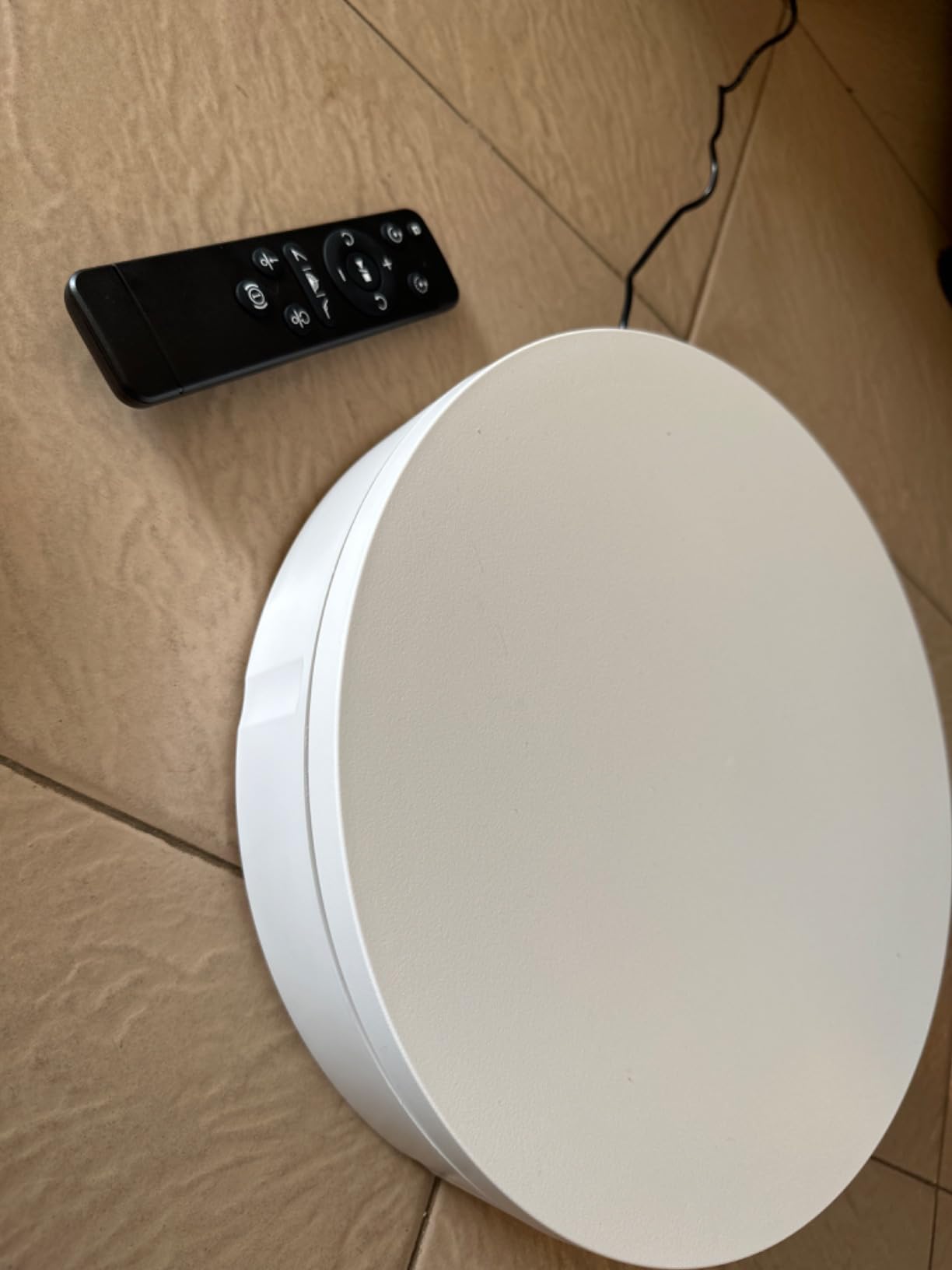 JAYEGT Motorized Rotating Display Stand, 350Lbs Load, 360 Degree Electric Rotating Turntable for Photography Products Display, Live Show,Remote Control +5 Colors Backgrounds (White/11.8inch / Wired) customer photo 1