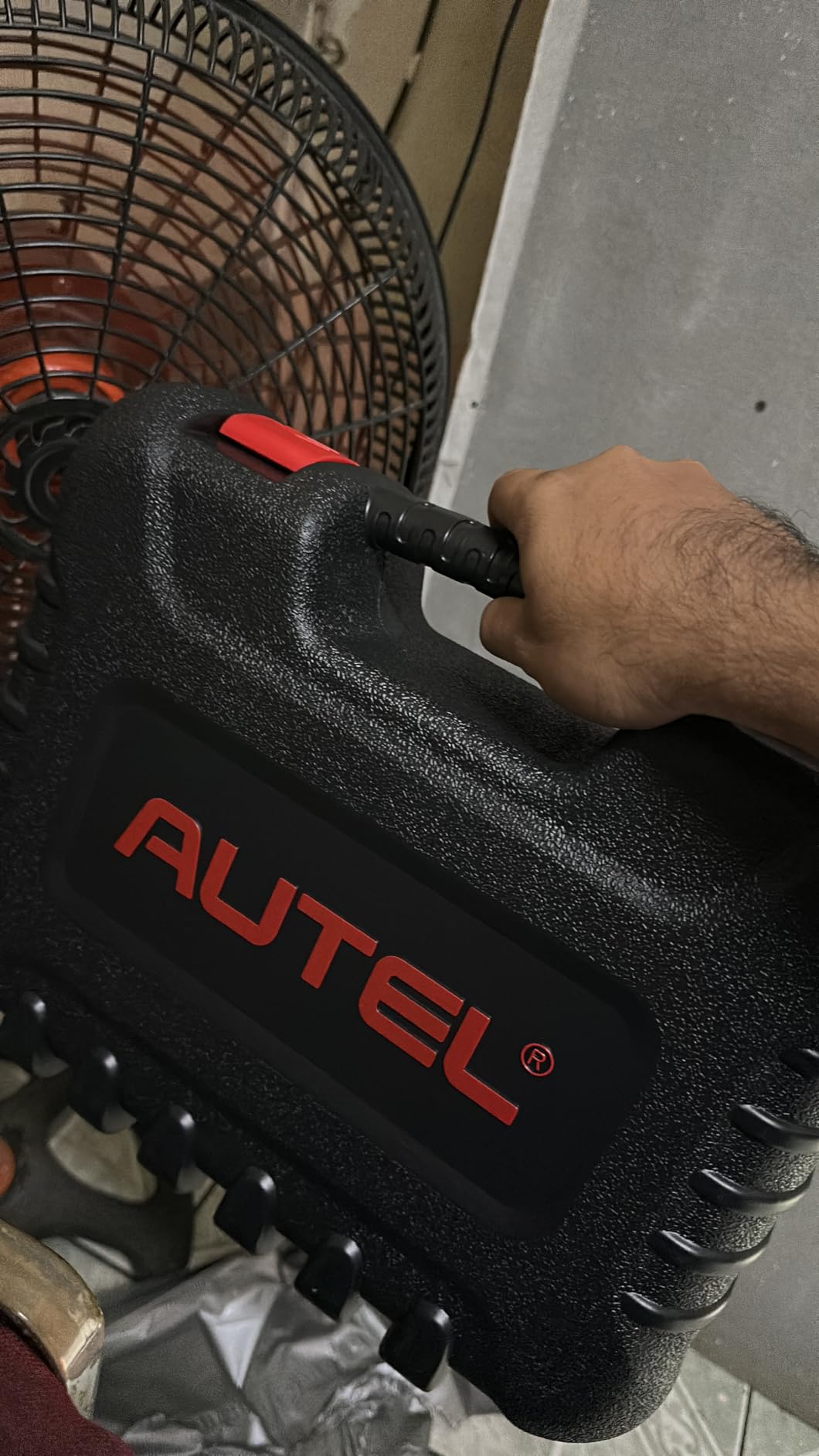 Autel Scanner MaxiCOM MK900BT, 2026 MK900-BT V2.0 Bidirectional Diagnostic Tool, 8in Up of MK900 MX808S MK808BT MX808S MK808Z, 3000+ Active Tests, 40+ Service, CAN-FD&DOIP, All System, FCA 11 OS customer photo 1