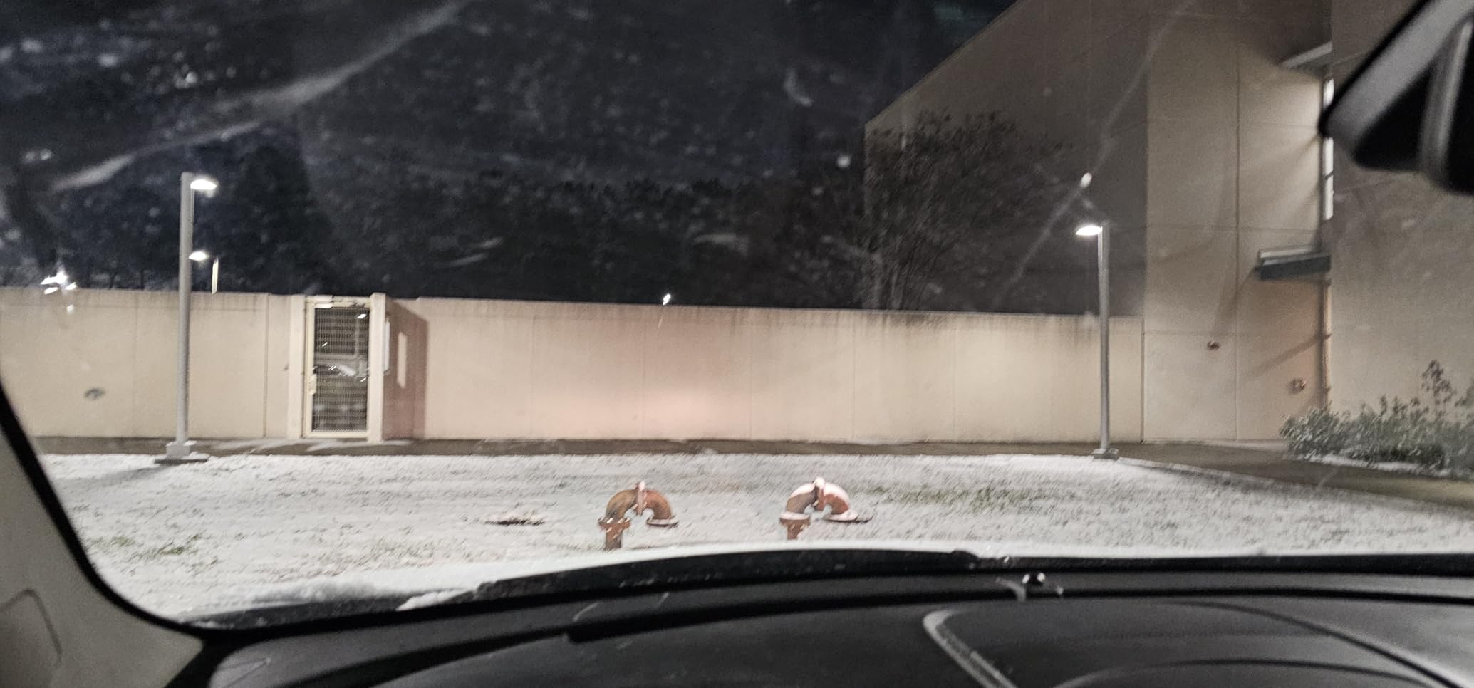 AstroAI Car Windshield Snow Cover, Windshield Cover for ice and Snow, Frost Windshield Cover for Ice, 2*Removal Side Mirror Protector, Windproof UV Sunshade Cover for Cars, SUVs, Vans customer photo 2