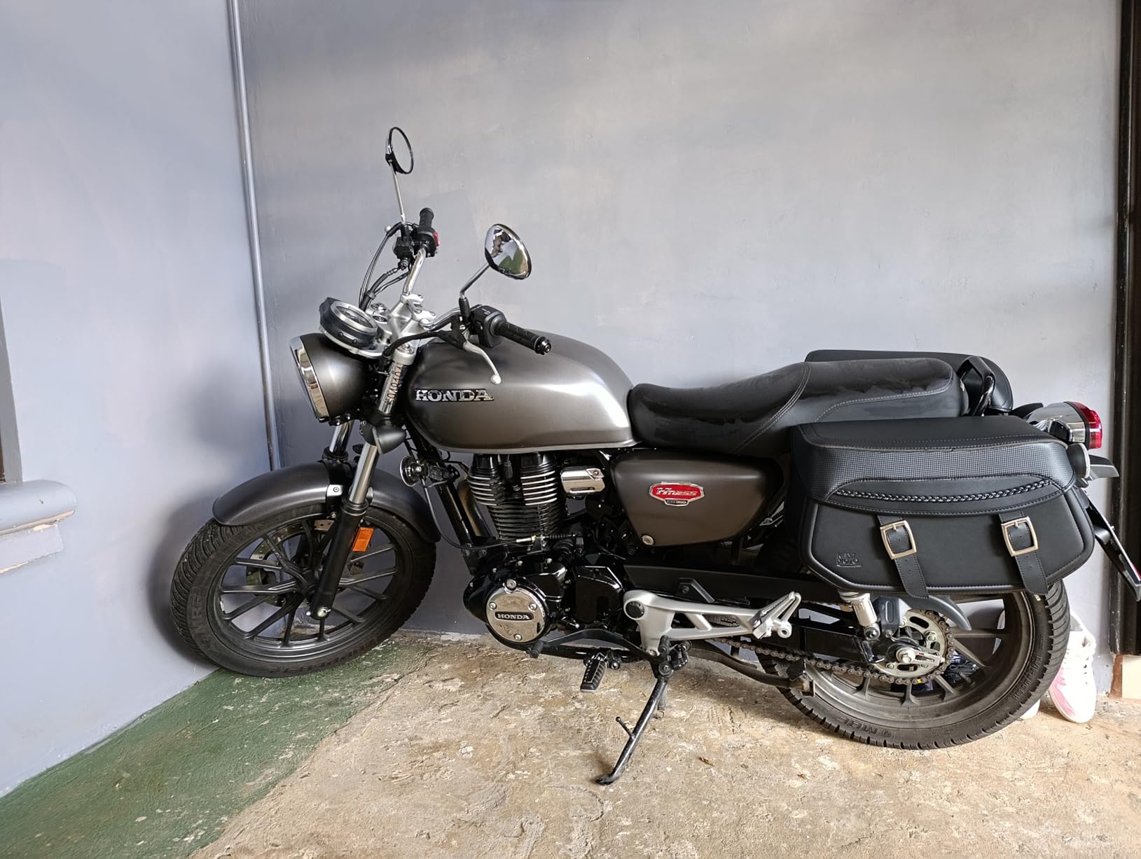 KEMIMOTO Synthetic Leather Motorcycle Saddlebags Universal Motorcycle Throw Over Saddle Bags Compatible with Sportster Dyna Softail Touring Models Vstar Shadow Wide Glide Black customer photo 1