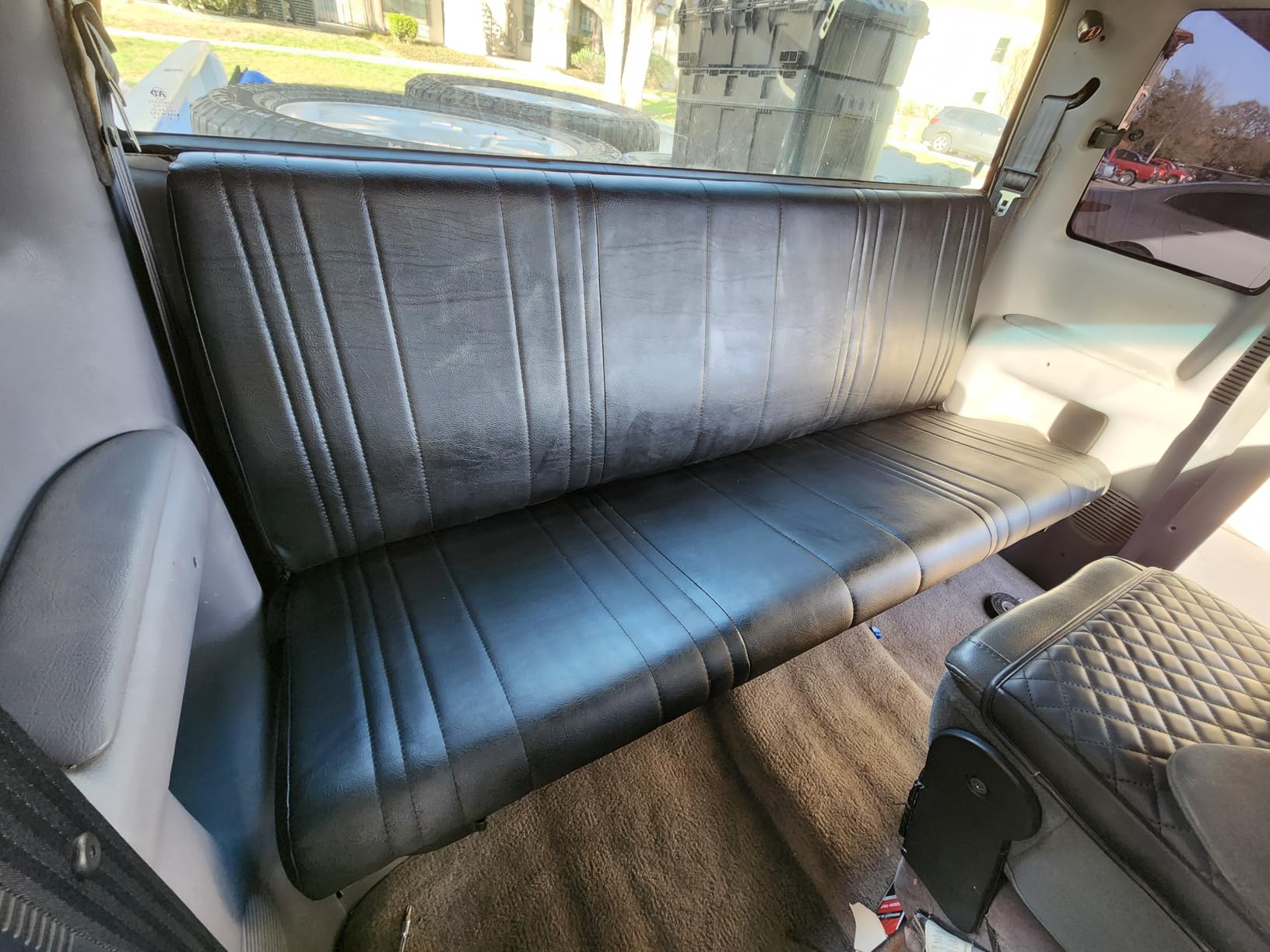 HI-TECH Big Can Black Spray Dye - 15oz Carpet, Vinyl, Fabric & Upholstery Restorer - Permanent Color, Won't Crack, Peel, or Rub Off - Indoor/Outdoor Use customer photo 1