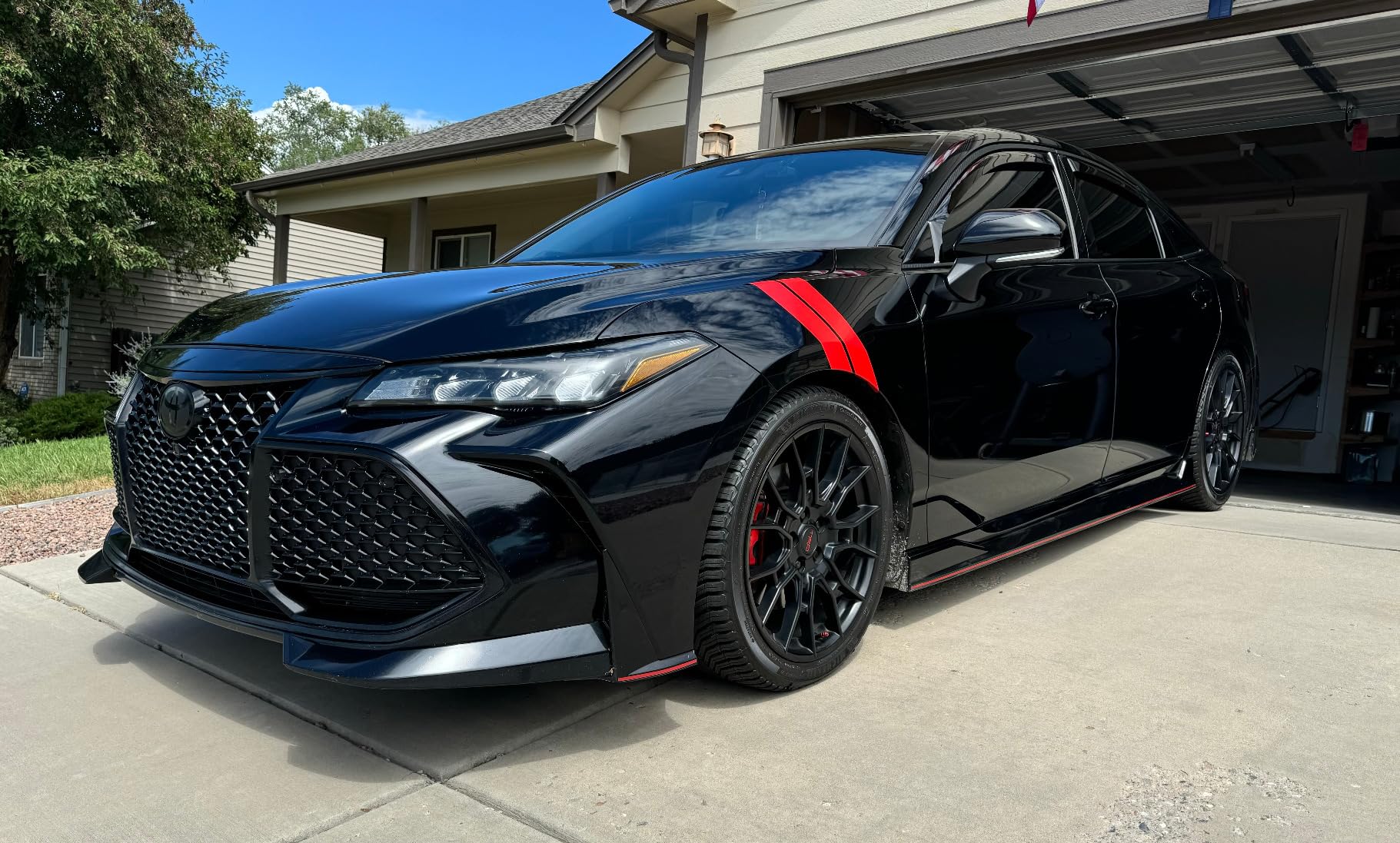 ONAMOR Ozone Generator 77000mg, Ozone Machine Ionizer O3 Deodorizer for Home, Basement, Smoke, and Pet Room (Eliminating Odors Area up to 4000 Square Feet, All Metallic Black) customer photo 1