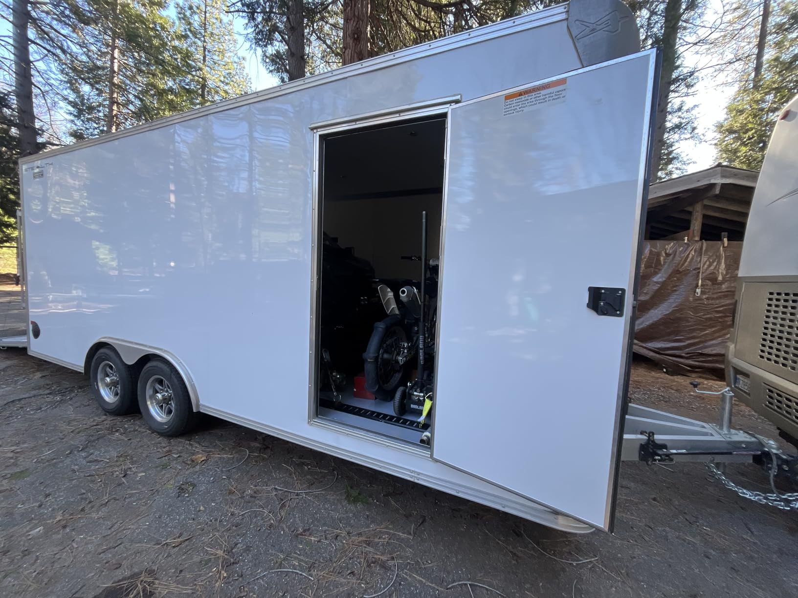 Trekassy 8ft E Track Tie-Down Rail Kit, 4 Pack 8' Etrack Rails with 16PCS E-Track Accessories Including 8 Steel O-Ring Anchors and 8 Rope Tie Offs for Truck Bed, Trailers customer photo 1