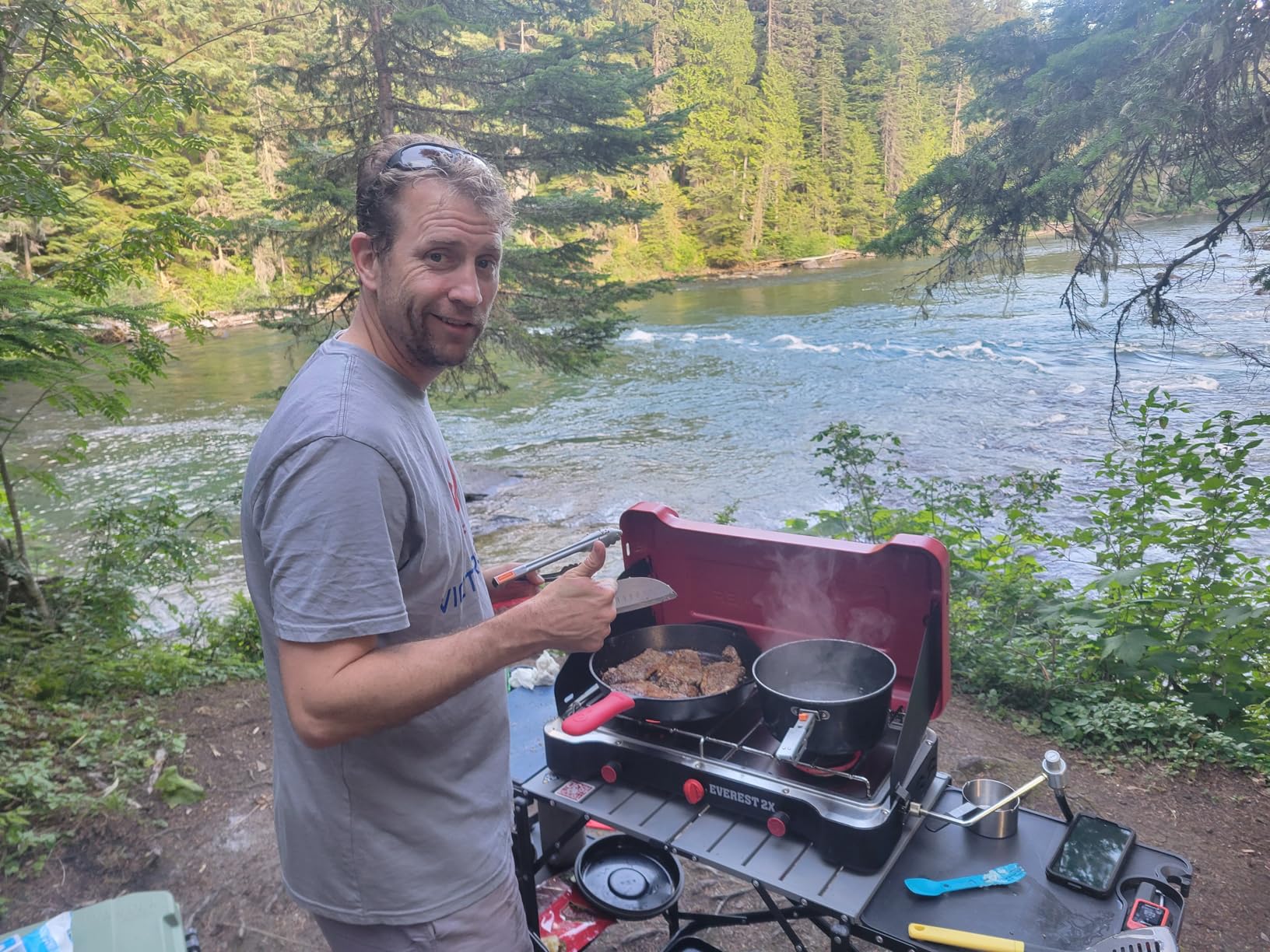 Camp Chef Everest 2X 2-Burner Portable Camping Stove, 40,000 BTUs, Propane customer photo 1