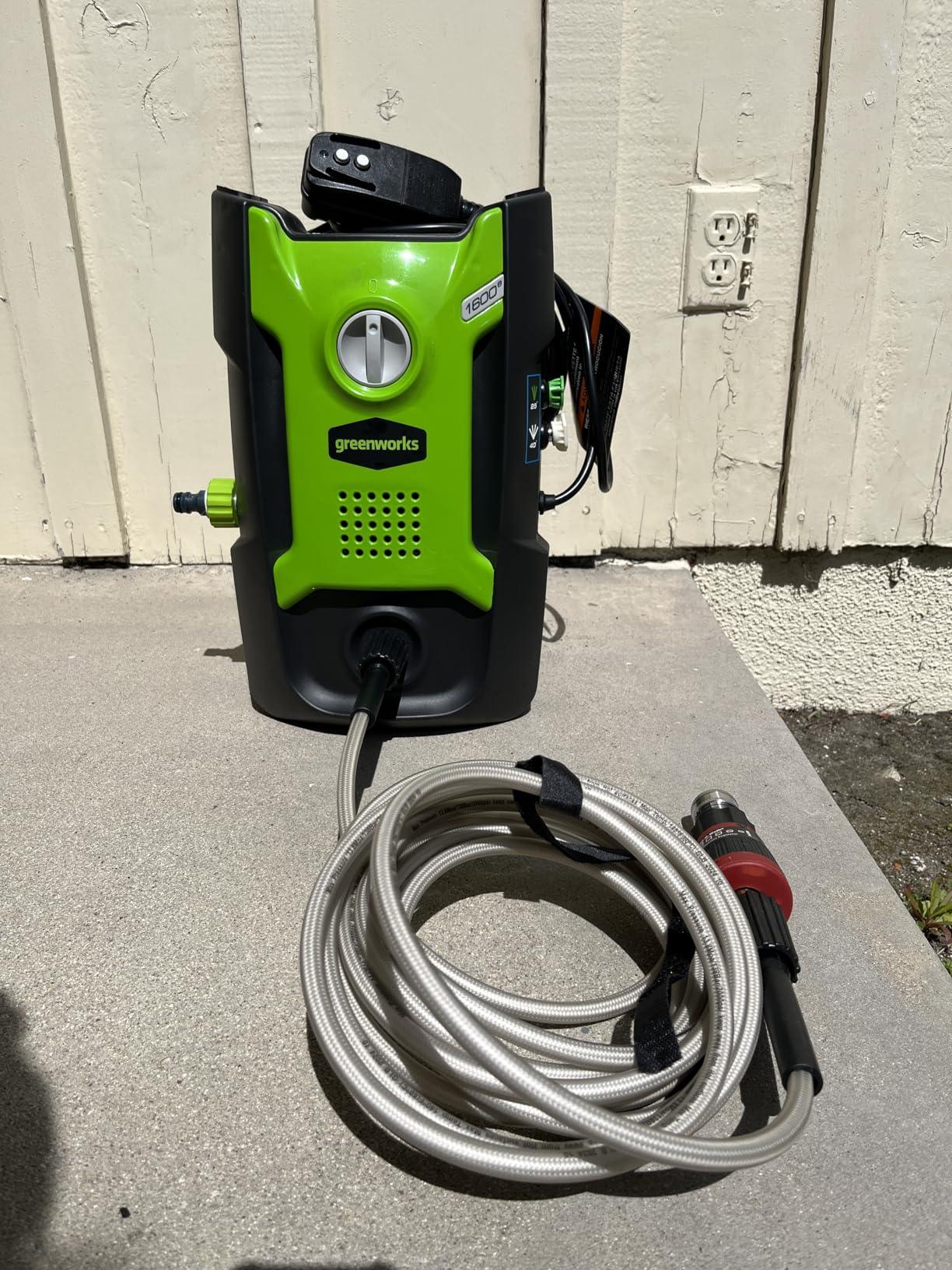 Greenworks Compact Electric Pressure Washer, 1.2 GPM (CSA Certified, Lightweight, 20 FT Tangle-Free Hose, 35 FT Power Cord) Great For Cars, Fences, Patios, Driveways, Decks and Patios customer photo 2