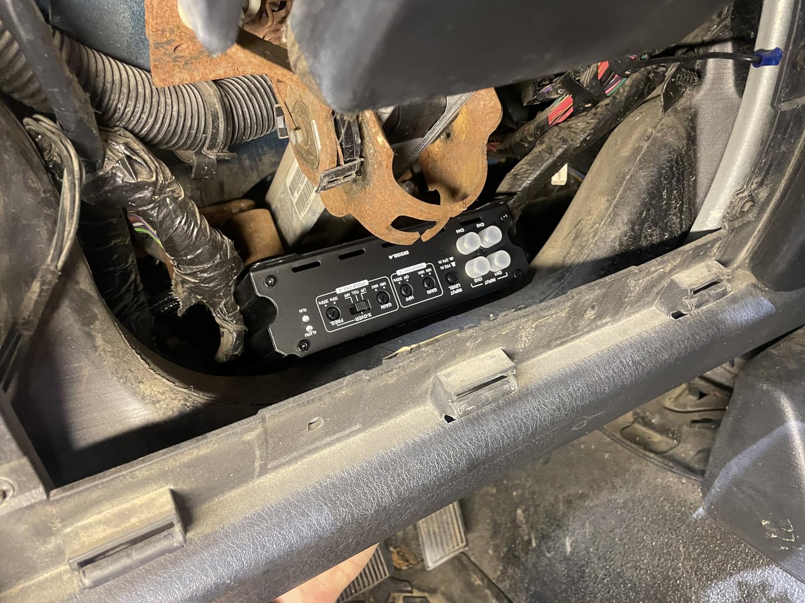 Recoil DI550.4 Full-Range Class-D 4-Channel Car Audio Amplifier, 1,040 Watts Max Power, 2-4 Ohm Stable, Mosfet Power Supply, Bridgeable customer photo 1