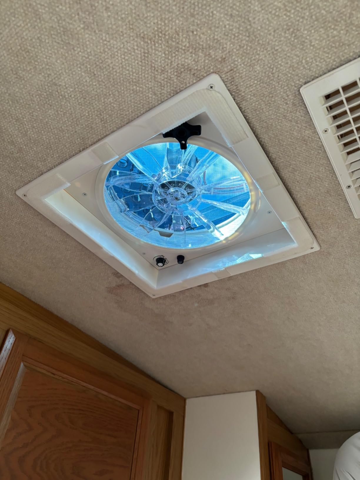 Build-in Rain Shield RV Roof Fan Vent Trailer Camper 10 Speed 12V 14'' Reversible customer photo 2