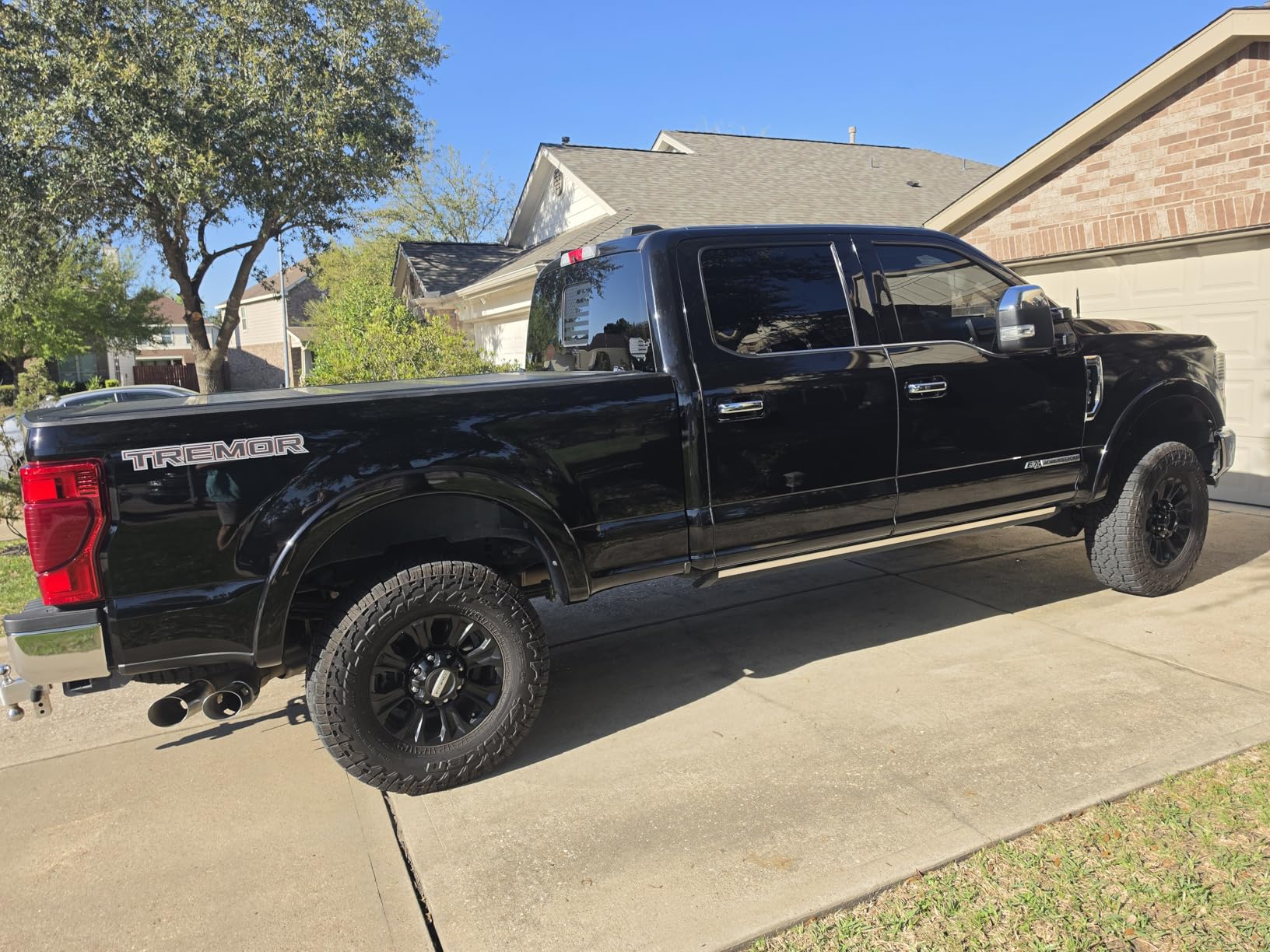 Car Wax Spray and Ceramic Coating for Cars - 3 in 1 Waterless Car Wash and Detailing - Quick Effect Coating Agent for Car - High Gloss Top Coat, Shiny Car Stuff by Shine Armor - Protective Wax 16FlOz customer photo 1