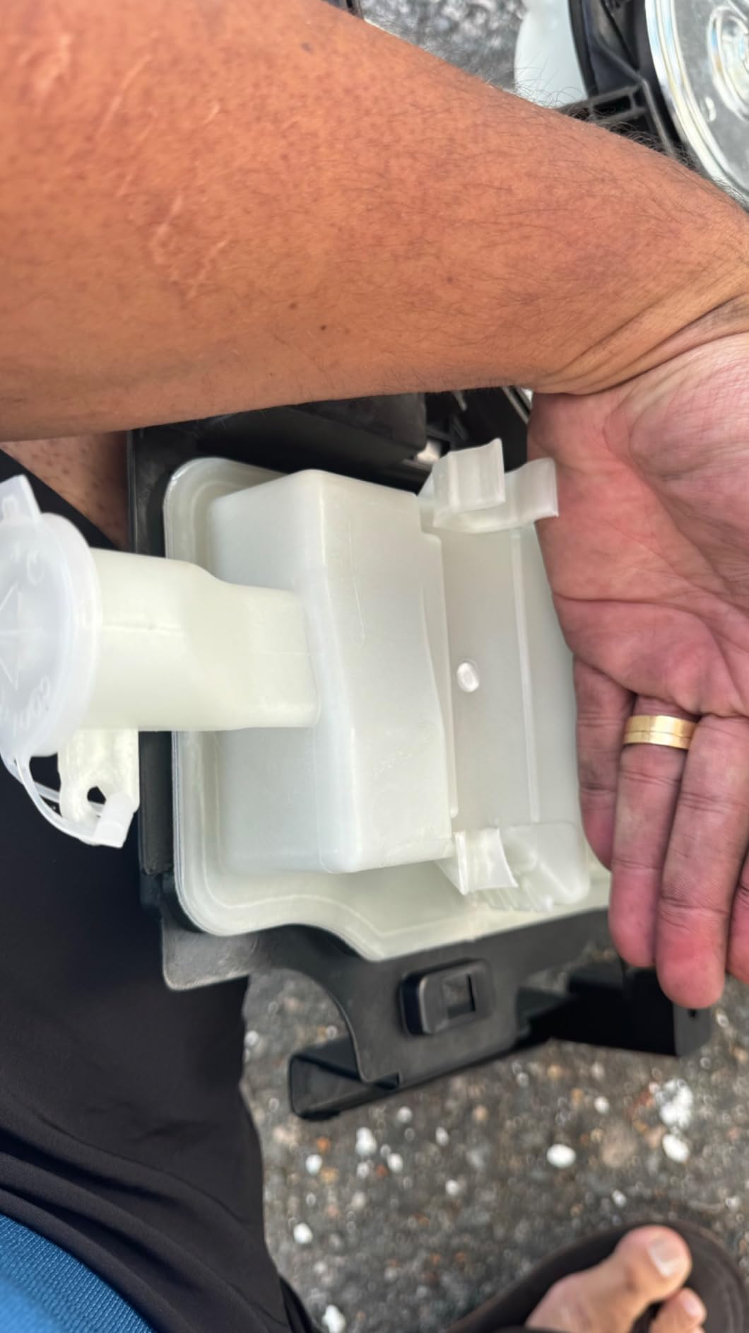 labwork Radiator Cooling Fan Replacement for 2012-2015 Toyota Prius C TO3115180 customer photo 1