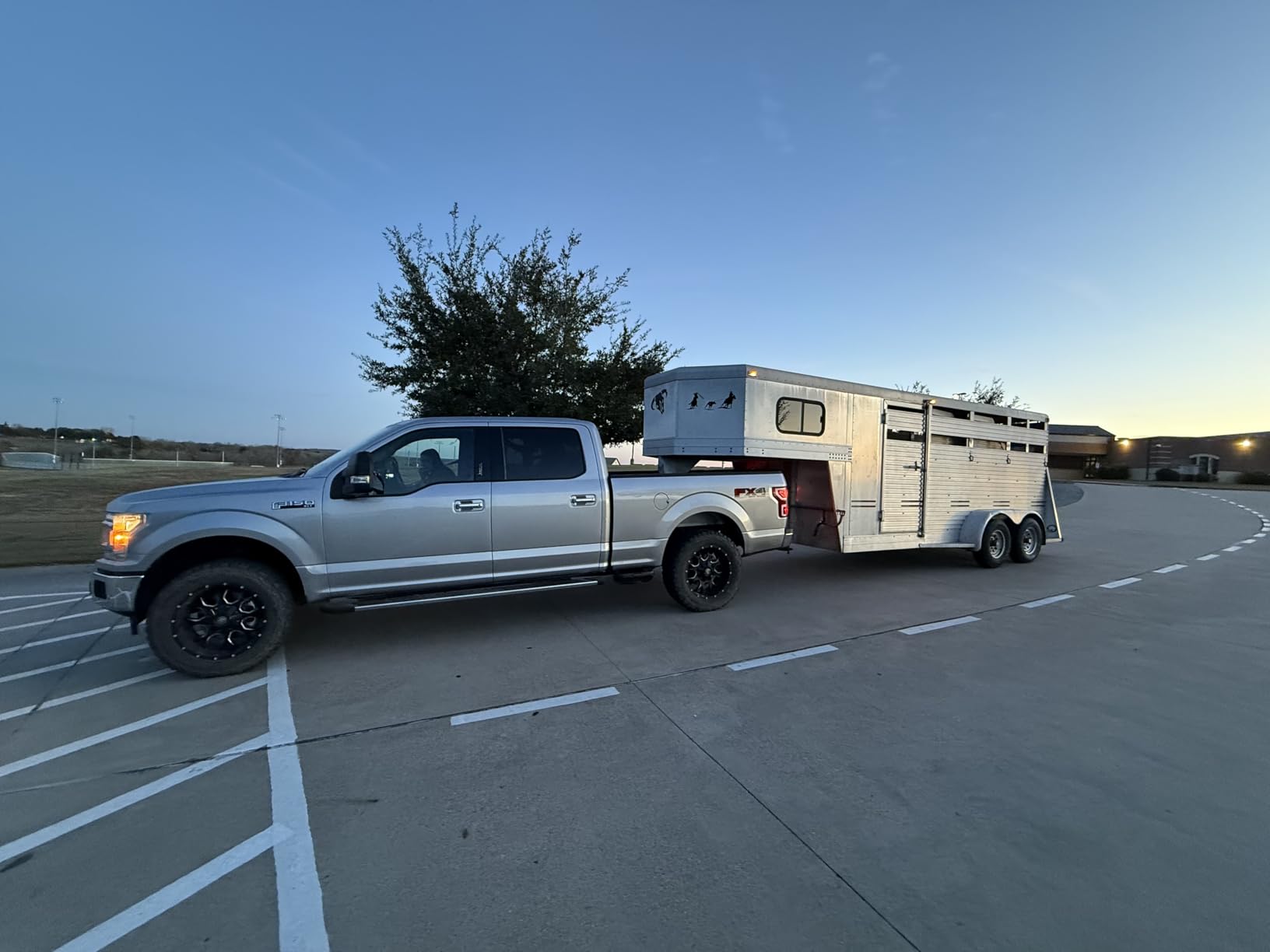 RETRUE Rear Air Bags Suspension Kit for 2015-2025 Ford F150 Truck Towing, 5000 Lbs of Load Leveling Capacity, Replacement for Firestone 2582 Ride Rite Airbags for Trucks Rear Suspension customer photo 2