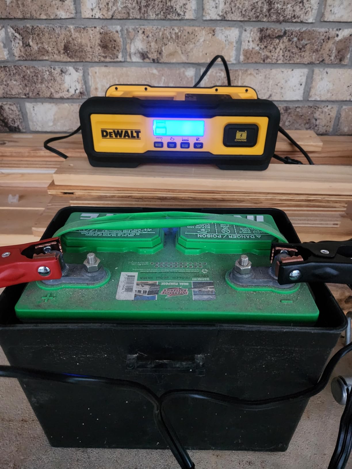 DeWalt DXAEC100 Professional 30 Amp Battery Charger, Battery Maintainer, Battery Trickle Charger customer photo 1