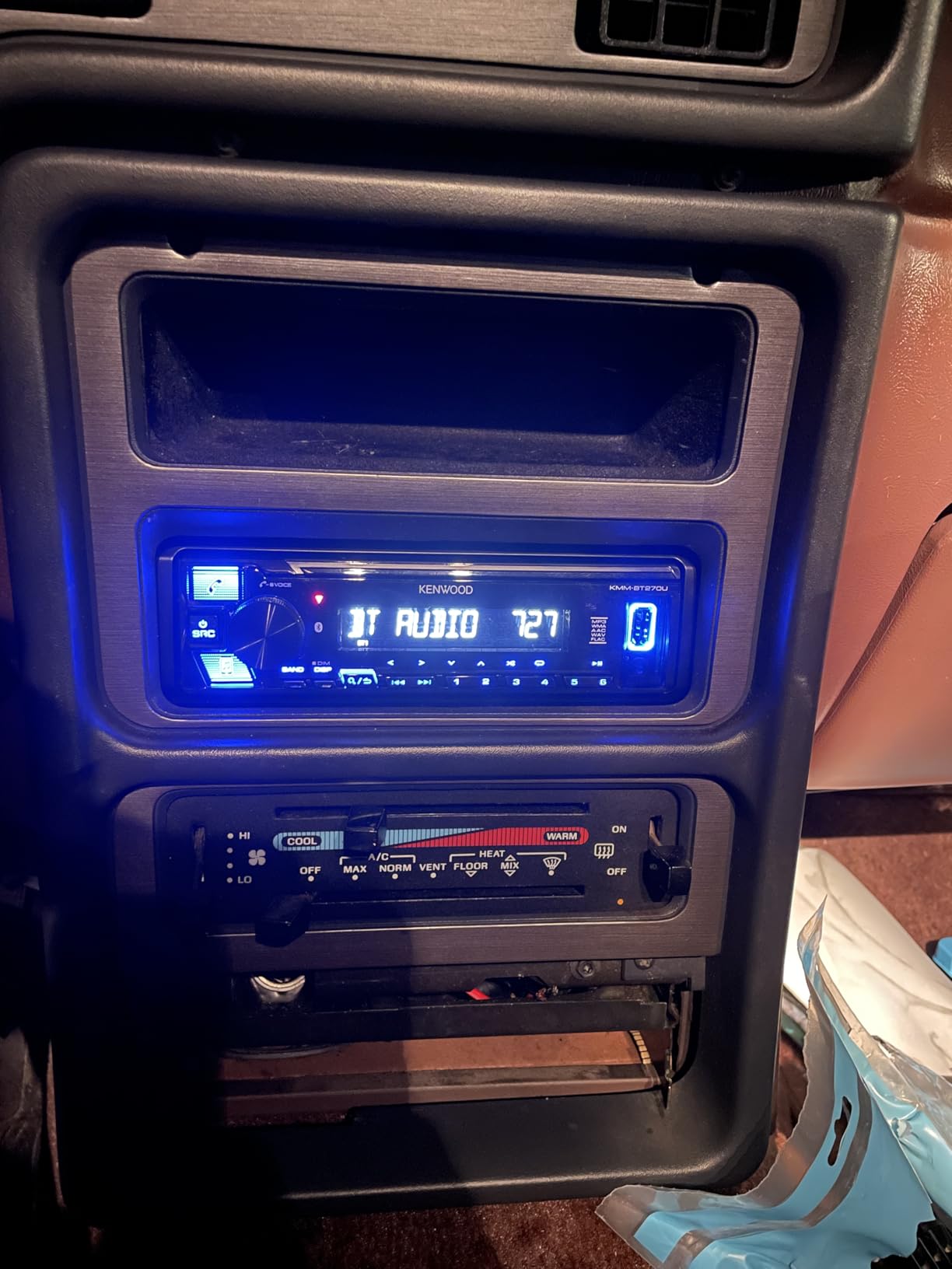 KENWOOD KMM-BT270U Bluetooth Digital Media Car Stereo Receiver with USB Port - AM/FM Radio, MP3 Player, High Contrast LCD, Detachable Face Plate, Single DIN, 13-Band EQ customer photo 1