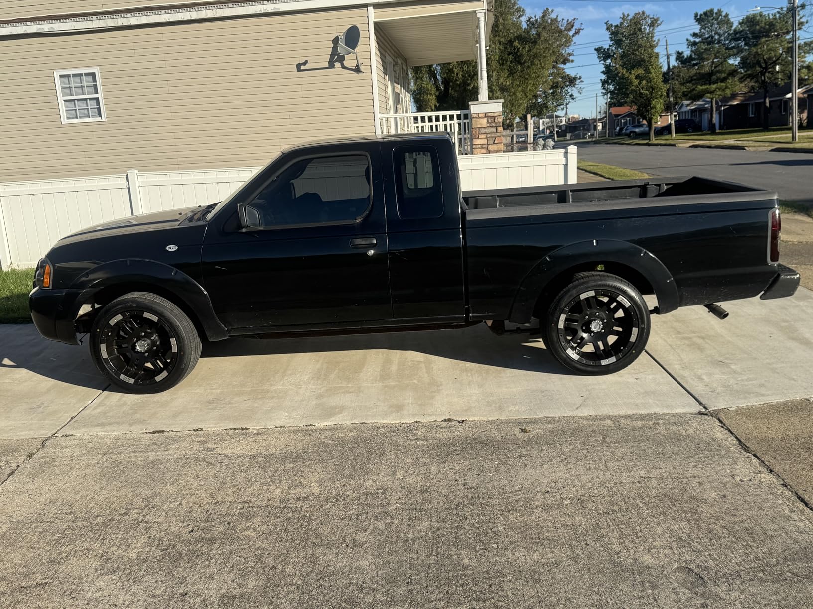 Armstrong Blu-Trac HP All-Season Passenger Car High Performance Radial Tire-235/45R18 98W Load Range XL 4-Ply BSW Black Side Wall UTQG 340AA customer photo 2