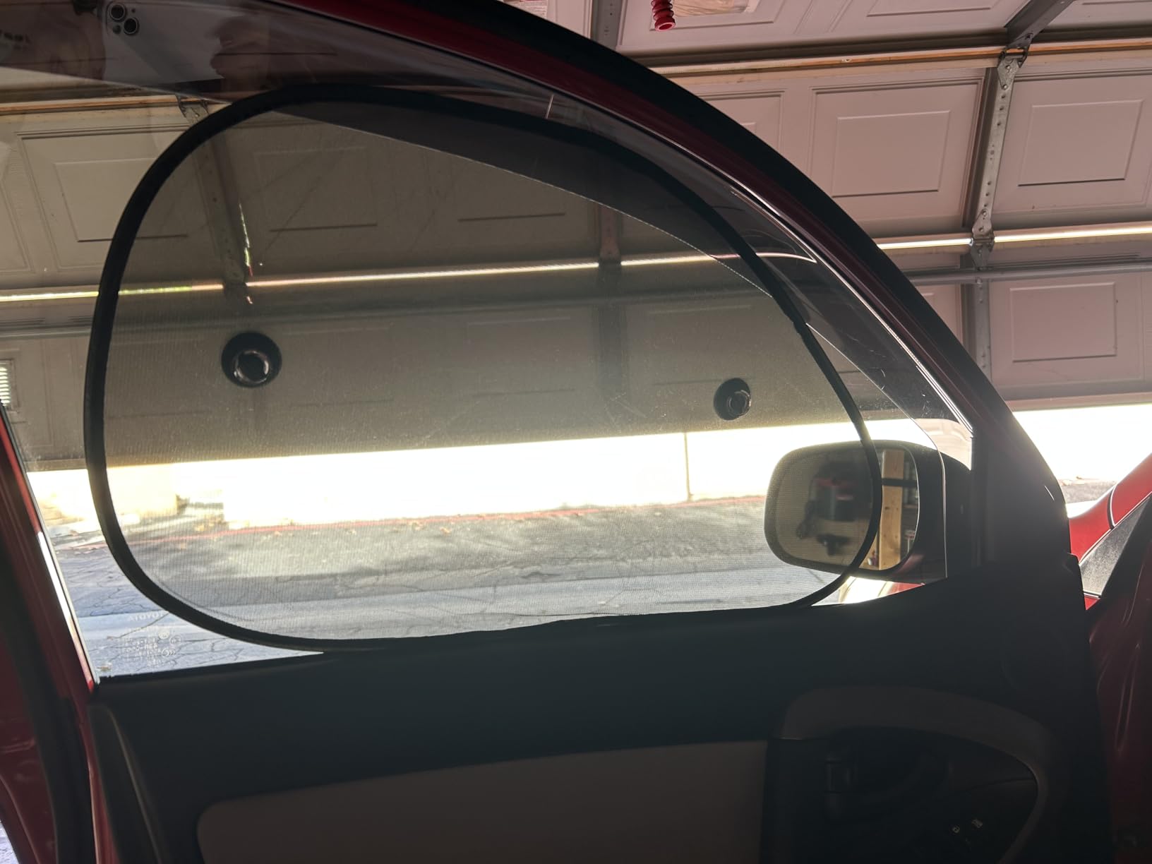 Car Rear Window Sunshade with Suction Cup, Sun UV Rays Protection for Car Back Window, Sunlight Shield Blocker Mesh Cover for Rear Facing Seats, car Accessories for Baby, Pets, Children (39