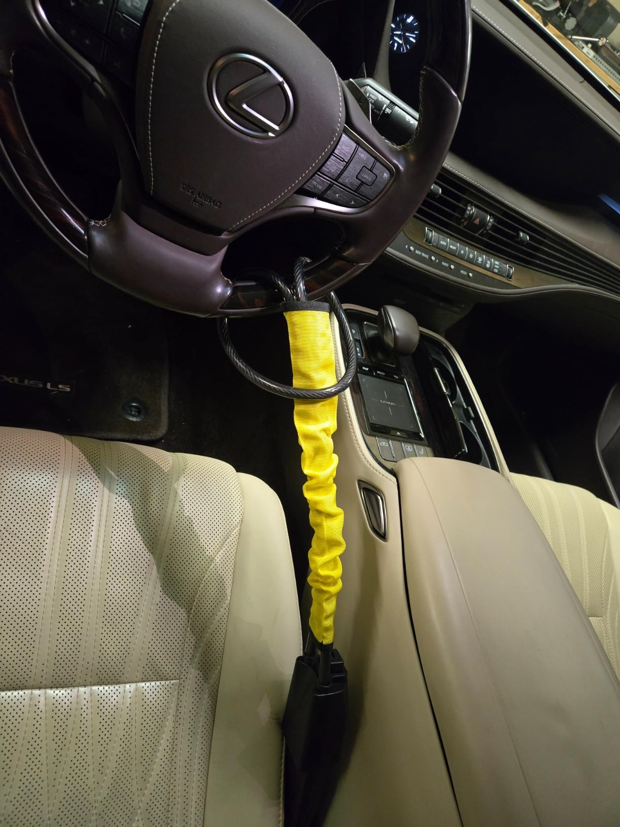 KAYCENTOP Car Steering Wheel Lock, Seat Belt Lock, Anti-Theft Device, Max 17 Inch Length, Small and Light-Weight, Multi-Functional, Fit Most Vehicle, SUV, Golf Cart Security (Red) customer photo 1