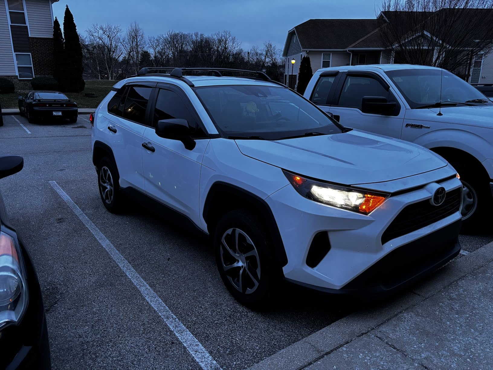 KINGGERI Lockable 260lbs Roof Racks Cross Bars Fit for Toyota RAV4 2019-2025 Accessories, Aluminum Heavy Duty Crossbar Anti-Theft Metal (Not for Adventure/TRD Off-Road/Hybrid Woodland Edition/22-25LE) customer photo 1