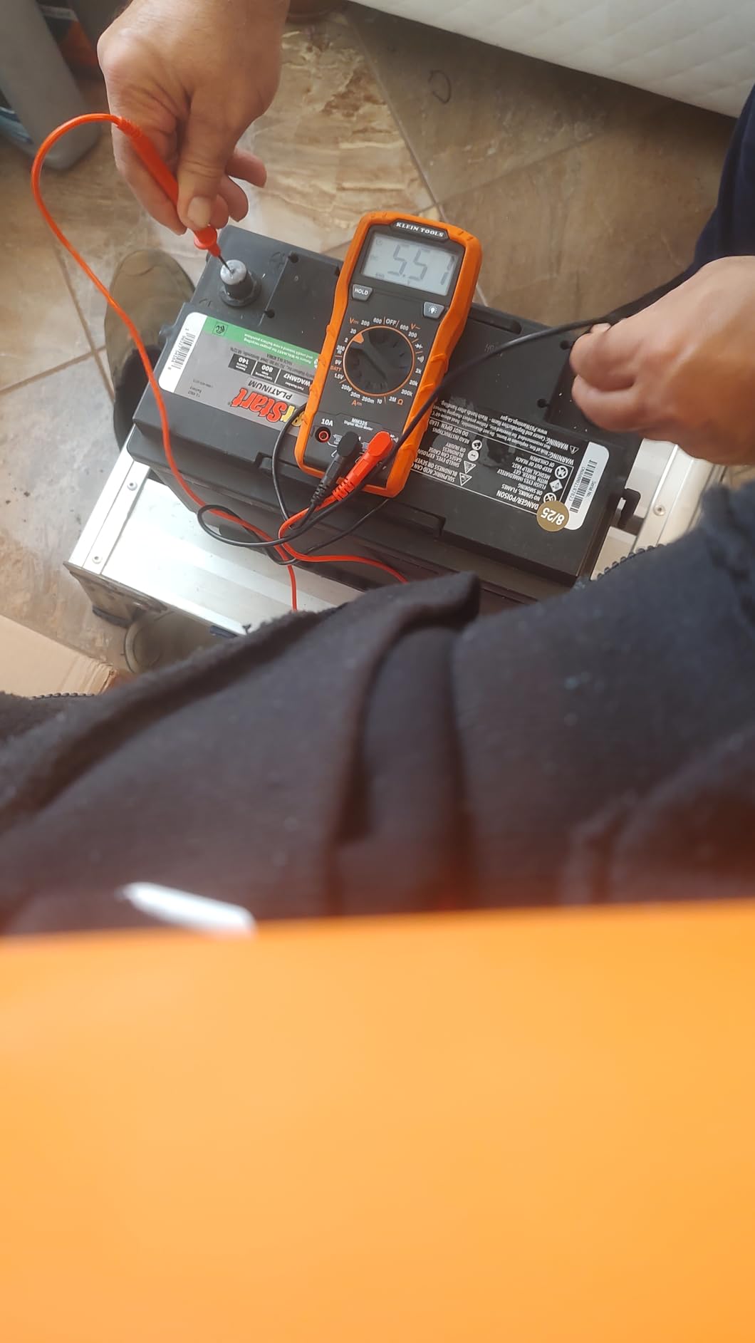 Klein Tools MM325 Multimeter, Digital Manual-Ranging 600V AC/DC Voltage Tester, Tests Batteries, Current, Resistance customer photo 1