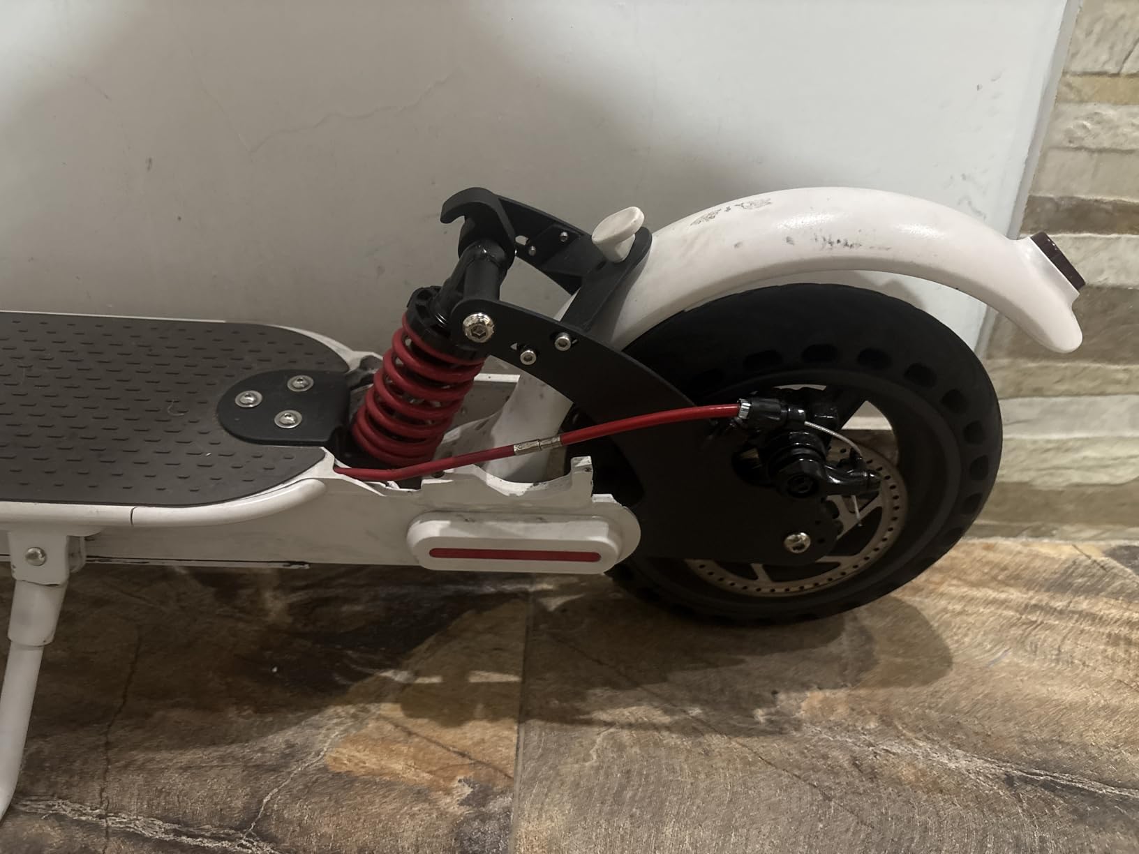 MIMIRACLE Electric Scooter Rear Suspension Kit Compatible with Xiaomi M365 1S Electric Scooter Shock Absorber Rear Suspension Fork Set -M365/1S Red customer photo 2