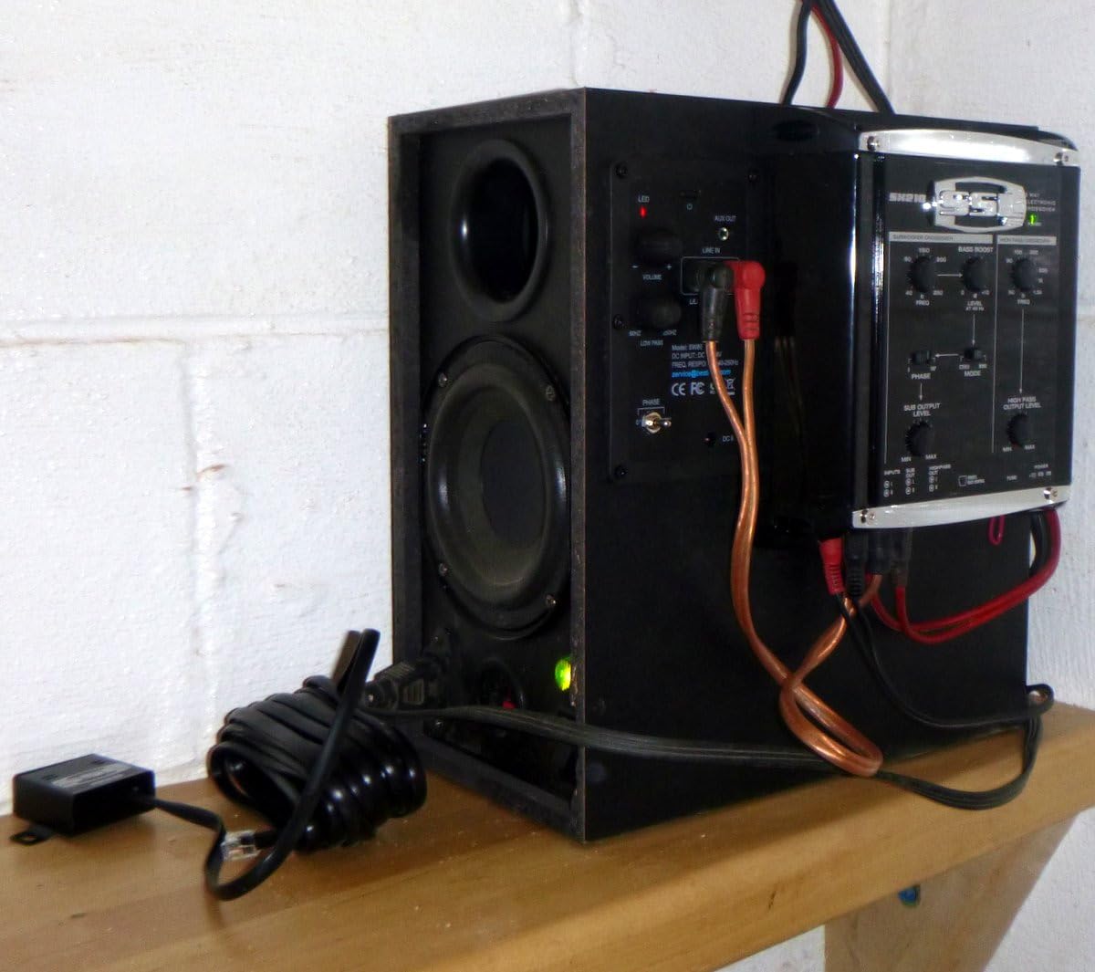 Pyle 2-Way Electronic Car Audio Crossover Network - Hi-Pass/Low-Pass 6dB/18dB Octave Slope - Power LED Indicator - 4 RCA Outputs - 2 RCA Inputs - Remote Subwoofer Control & Parallel Input Switch customer photo 2