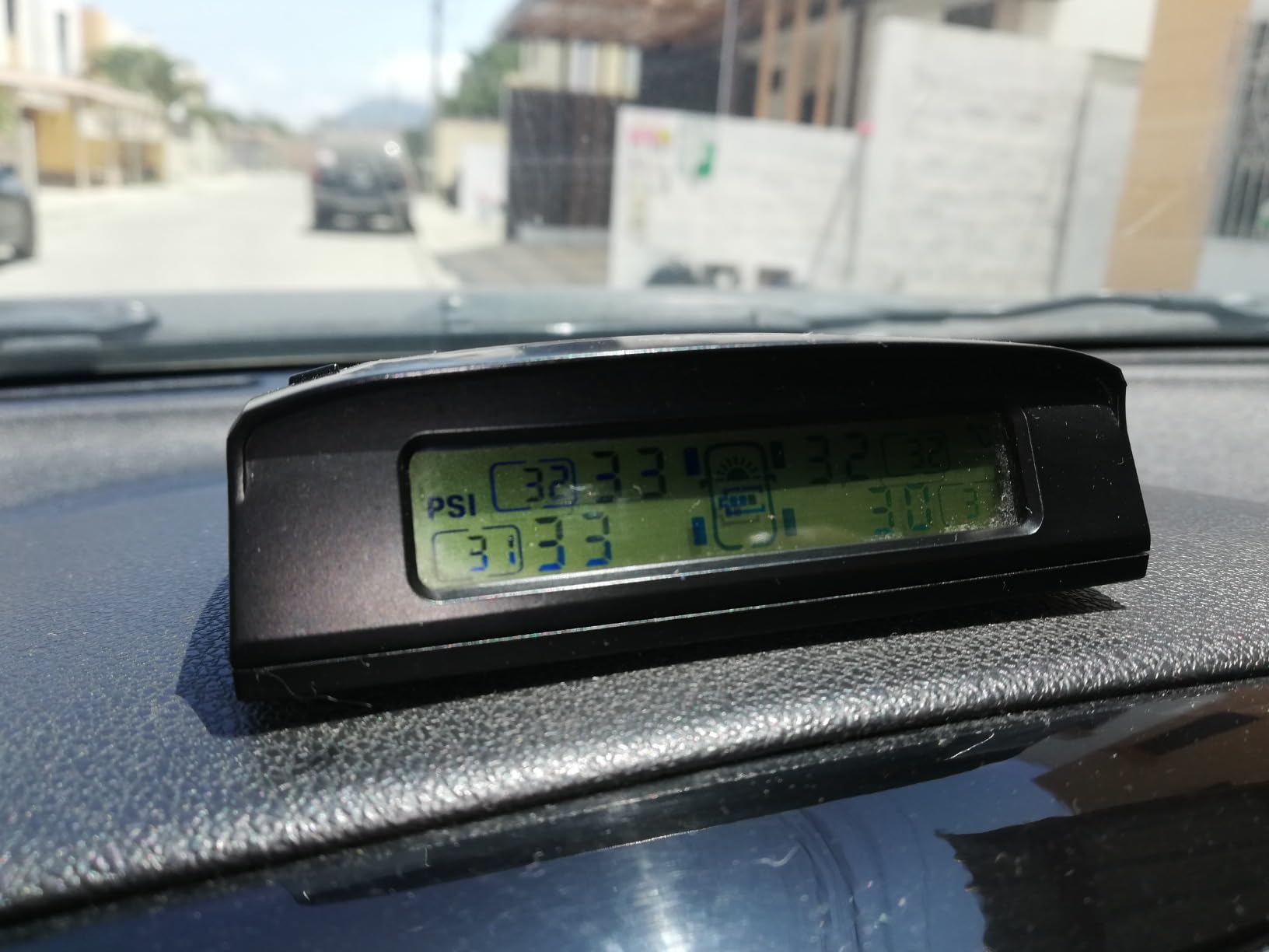 Tymate Tire Pressure Monitoring System - Solar Charge RV TPMS, 5 Alarm Modes, Auto Backlight & Sleep Mode, W/Repeater for Longer Distance Transmission, 6 External Sensors, Easy to Install (0-87 PSI) customer photo 1