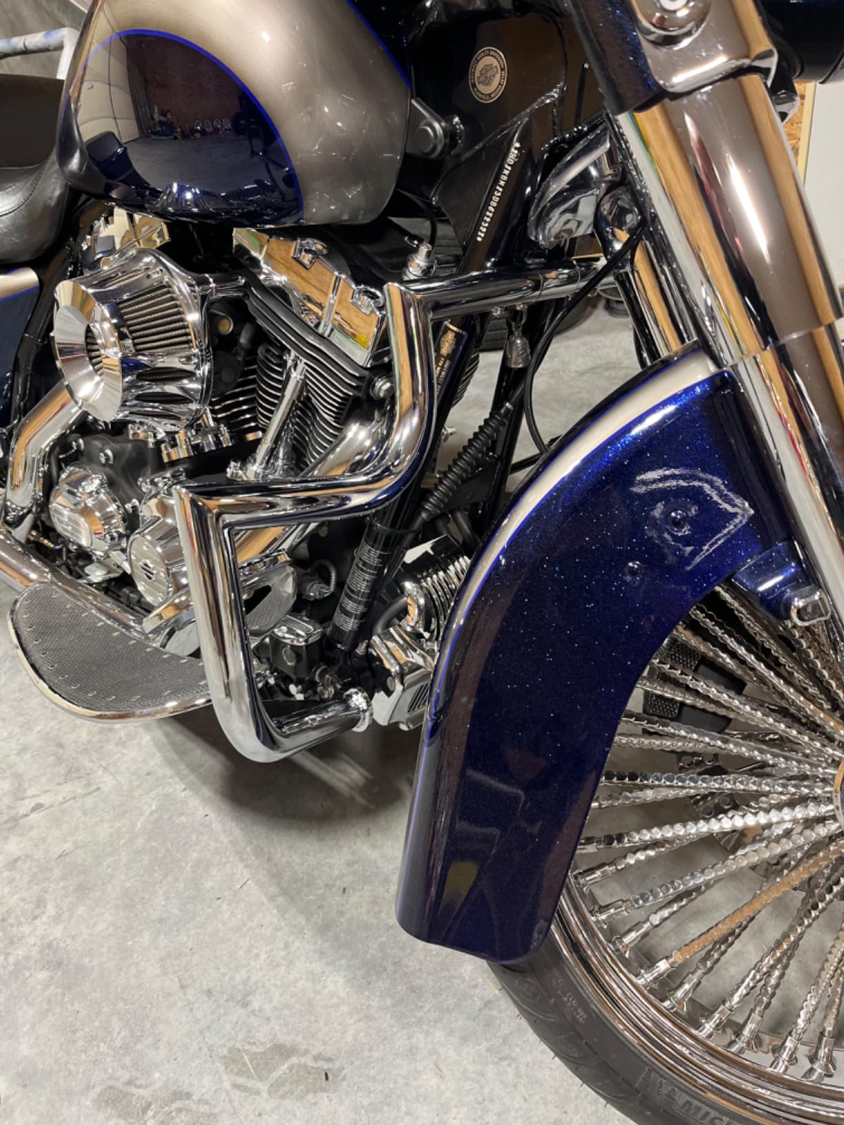 Kinglemc Crash Bar Engine Guard Highway Bar for Harley Davidson Touring Road Glide Road King Street Glide Electra Glide CVO and Trike Models 09-25(Black) customer photo 1