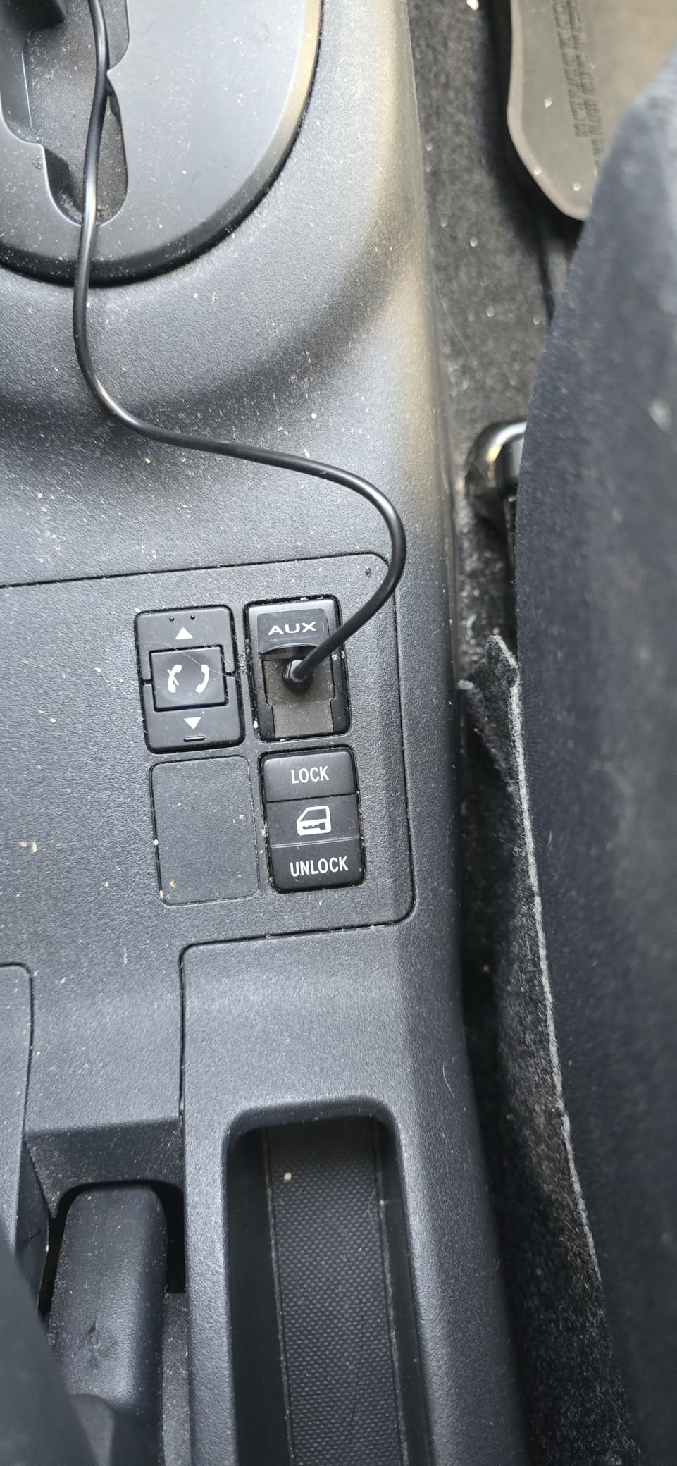 JOYROOM 96W FM Transmitter Bluetooth 6.0 Car Adapter Aux with 3 Charging Ports [PD 60W & 2 * 18W] [Air Vent Installation for Safe] Deep HiFi Bass Player Wireless Radio Fun Car Accessories Gift Set customer photo 2