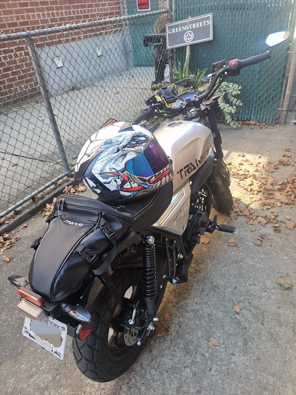 MOSISO Motorcycle Tail Bag Multifunctional Waterproof Polyester Storage Saddle Bag, 10L Outdoor Sports Motorbike Rear Seat Light Tank Handbag Tool Carry Pouch with Shoulder Strap, Black customer photo 2