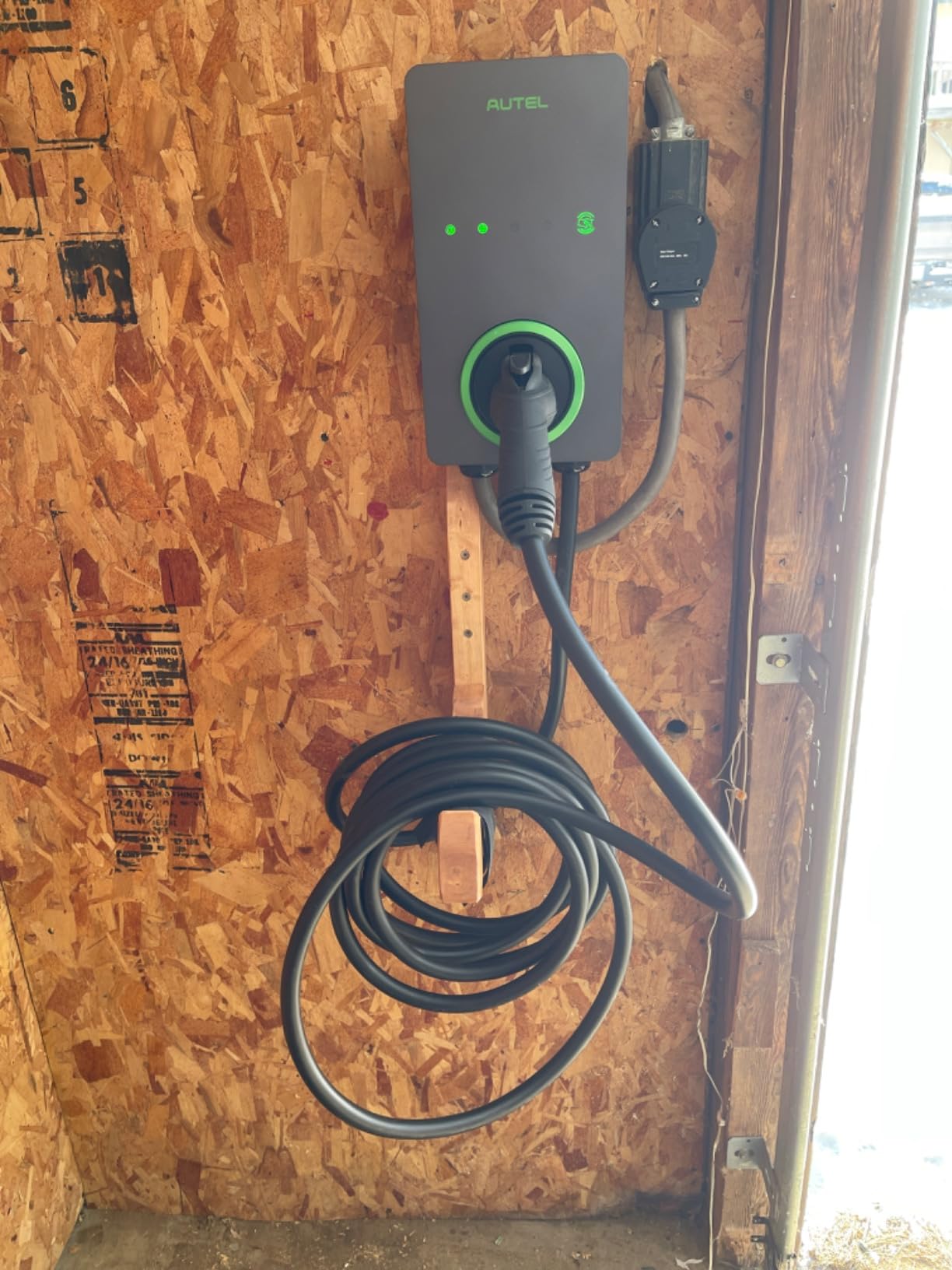 Autel Home Smart Electric Vehicle (EV) Charger up to 50Amp, 240V, Indoor/Outdoor Car Charging Station with Level 2, Wi-Fi and Bluetooth Enabled EVSE, 25-Foot Cable(Dark Gray) customer photo 1