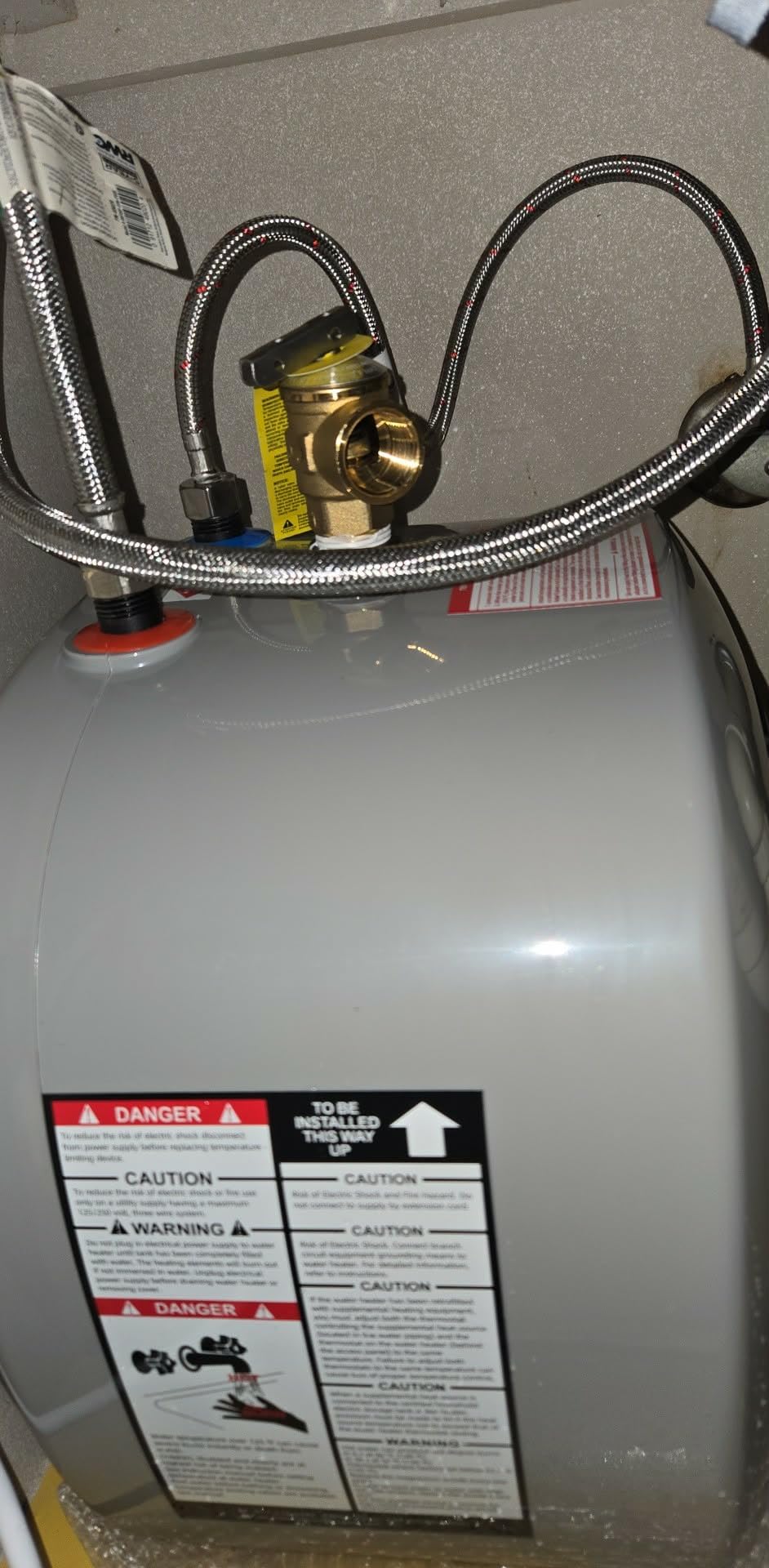 FOGATTI Electric Mini Tank Water Heater, 4.0 Gallon Point of Use Instant Hot Water Heater 120V 1440W, Food Truck Water Heater, Under Sink, Wall or Floor Mounted, Easy to Install customer photo 1