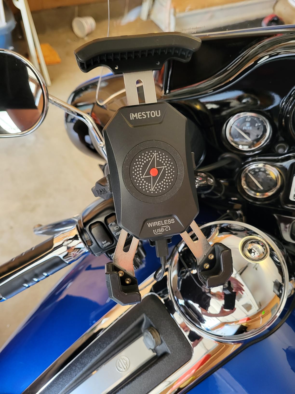 iMESTOU Motorcycle Fork Stem Phone Mount Wireless/USB C Charger with RAM 1